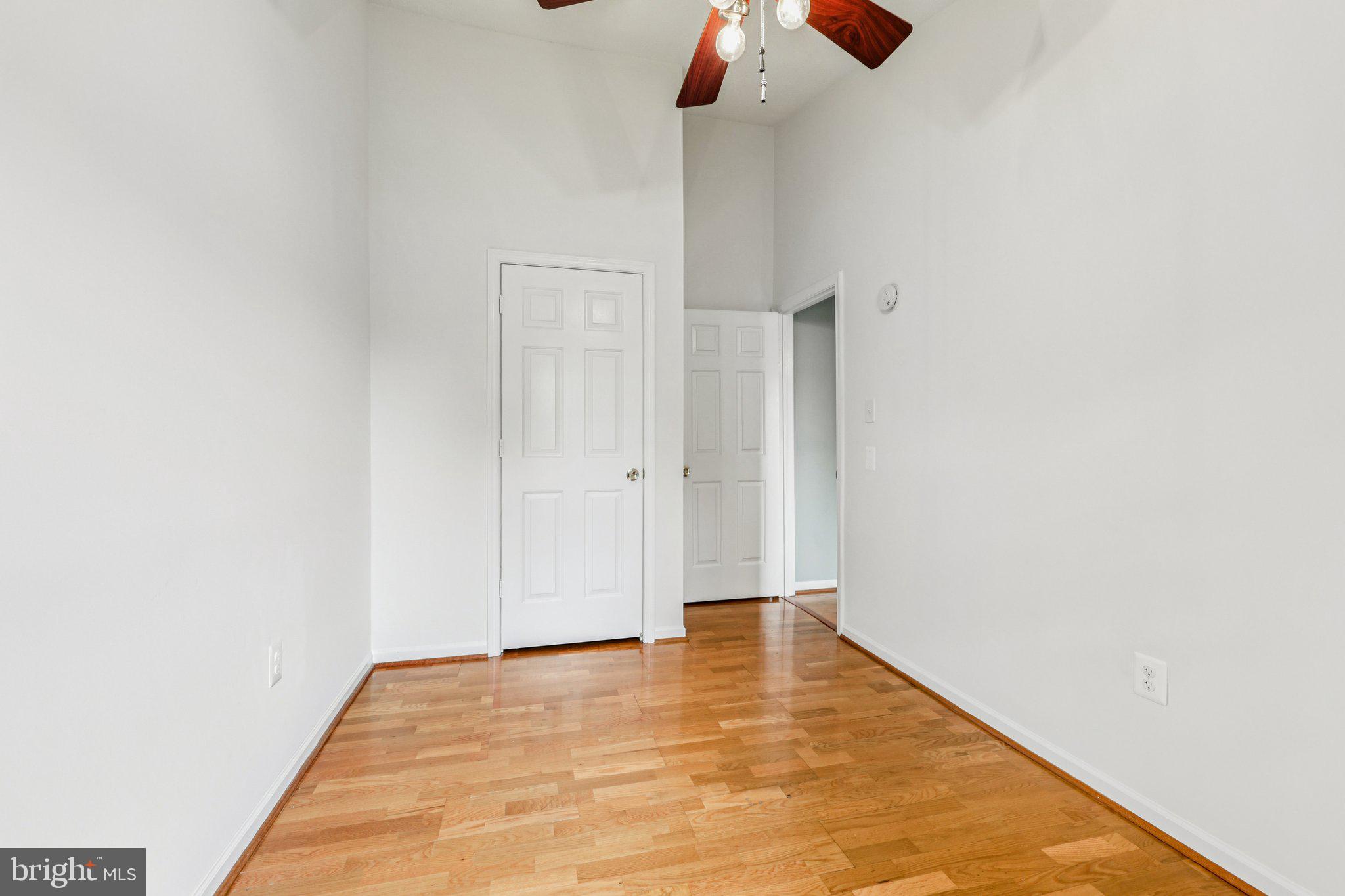 LANDSDOWNE - Residential Lease