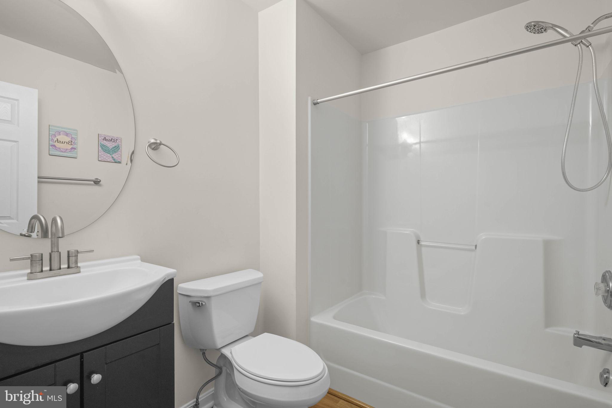 MALLARDS LANDING - Residential