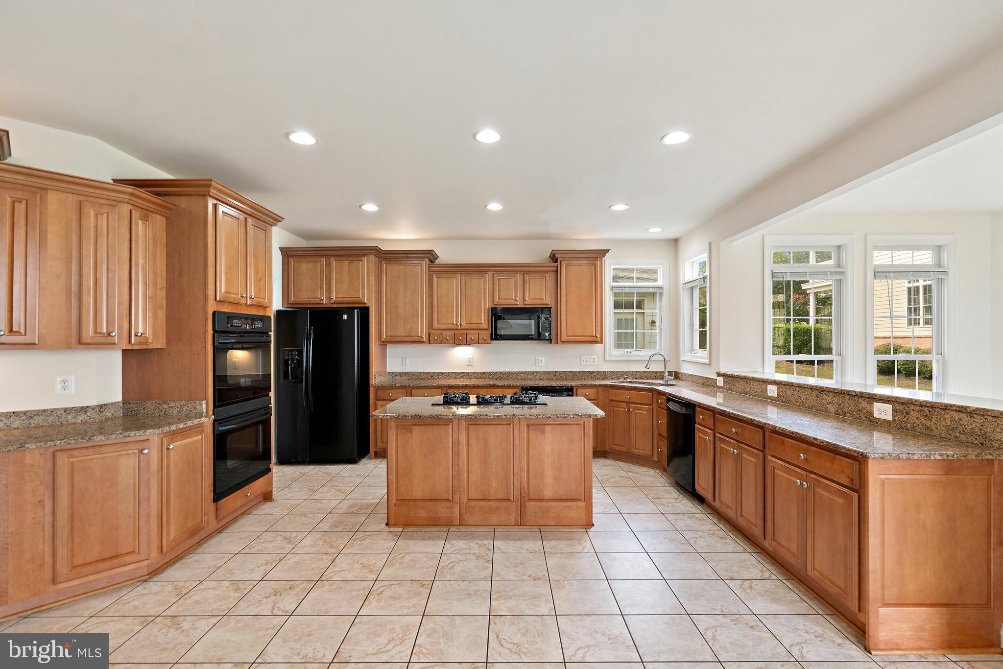 LANSDOWNE ON THE POTOMAC - Residential