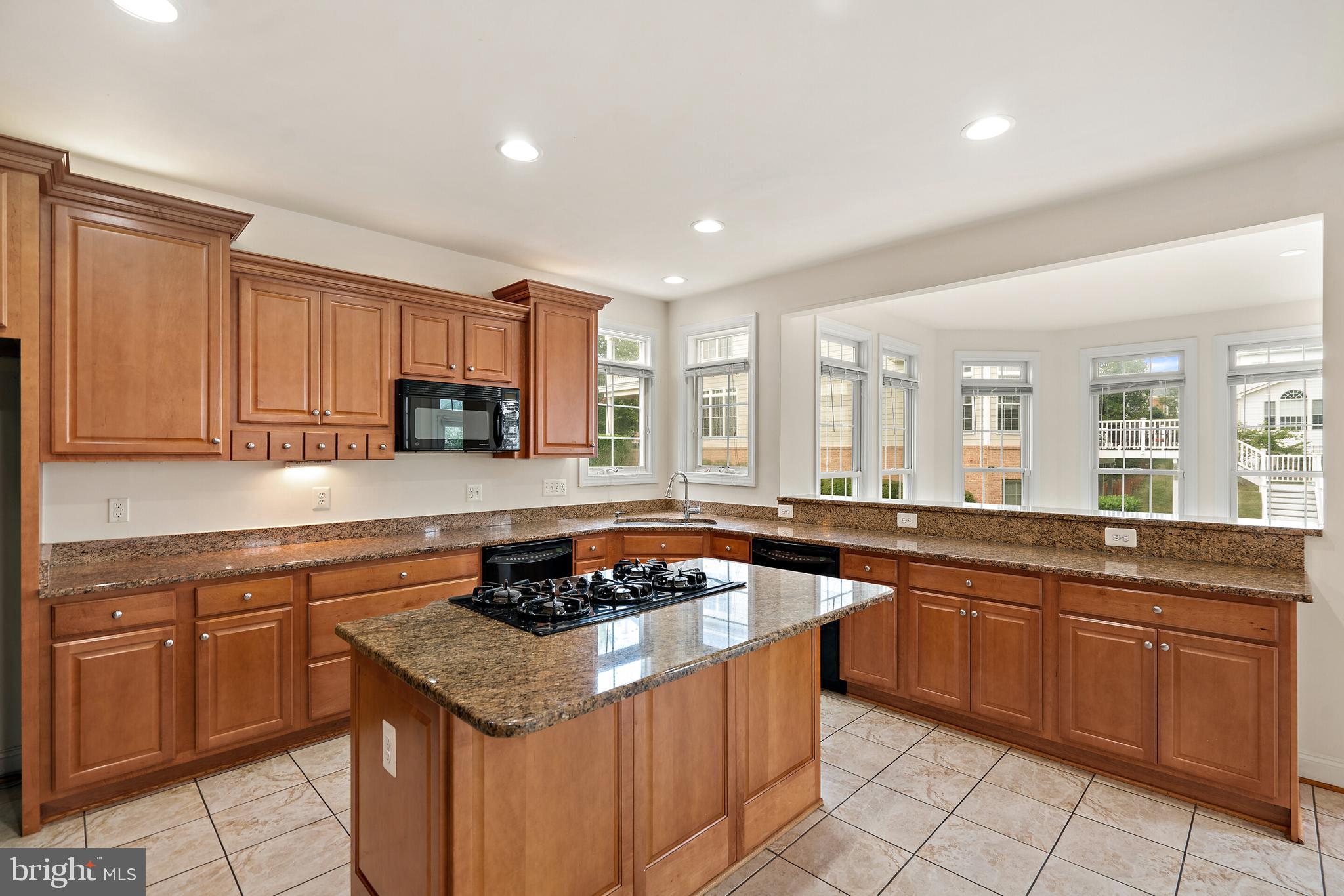 LANSDOWNE ON THE POTOMAC - Residential