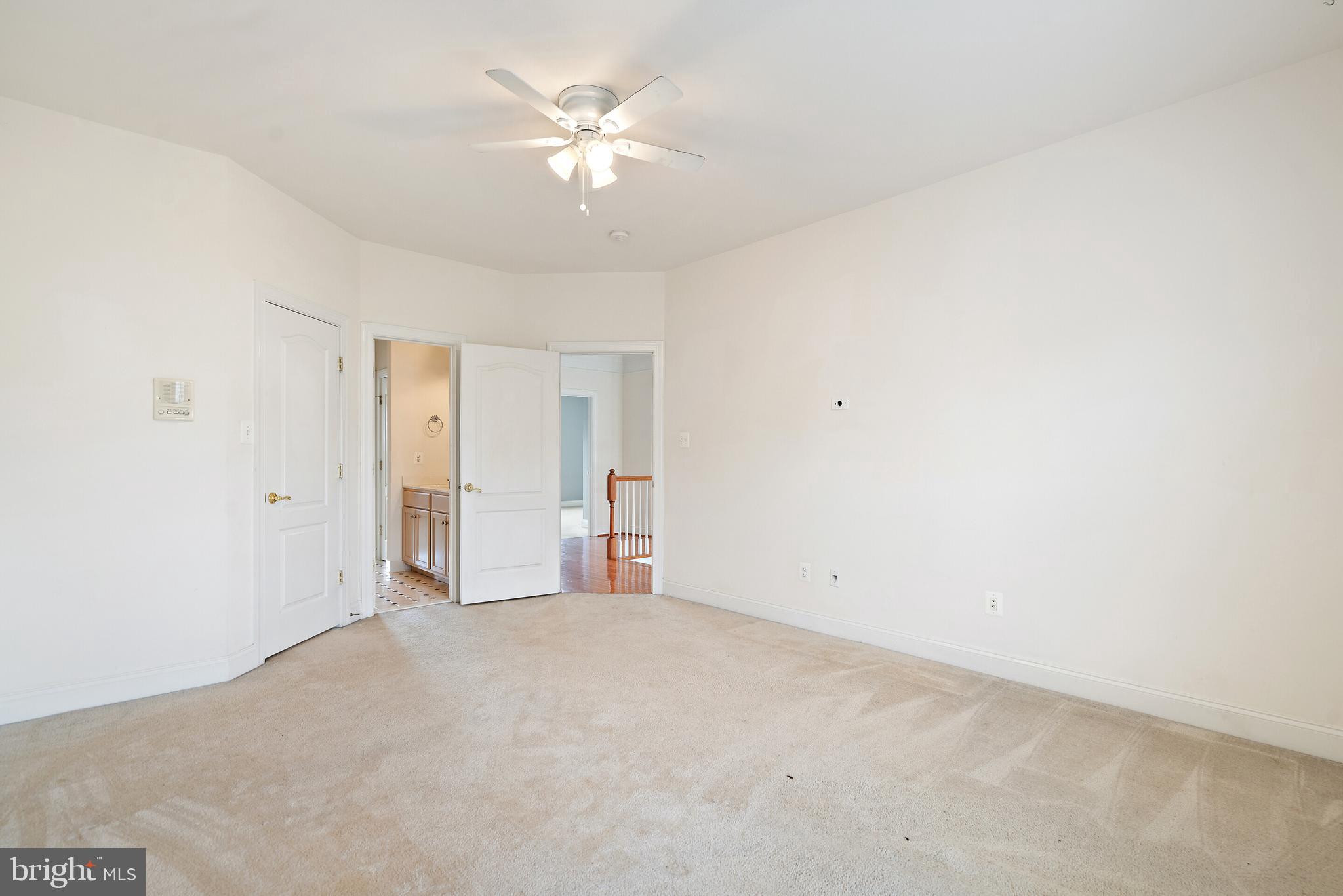 LANSDOWNE ON THE POTOMAC - Residential