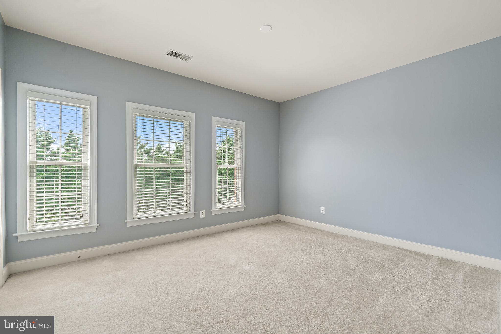 LANSDOWNE ON THE POTOMAC - Residential