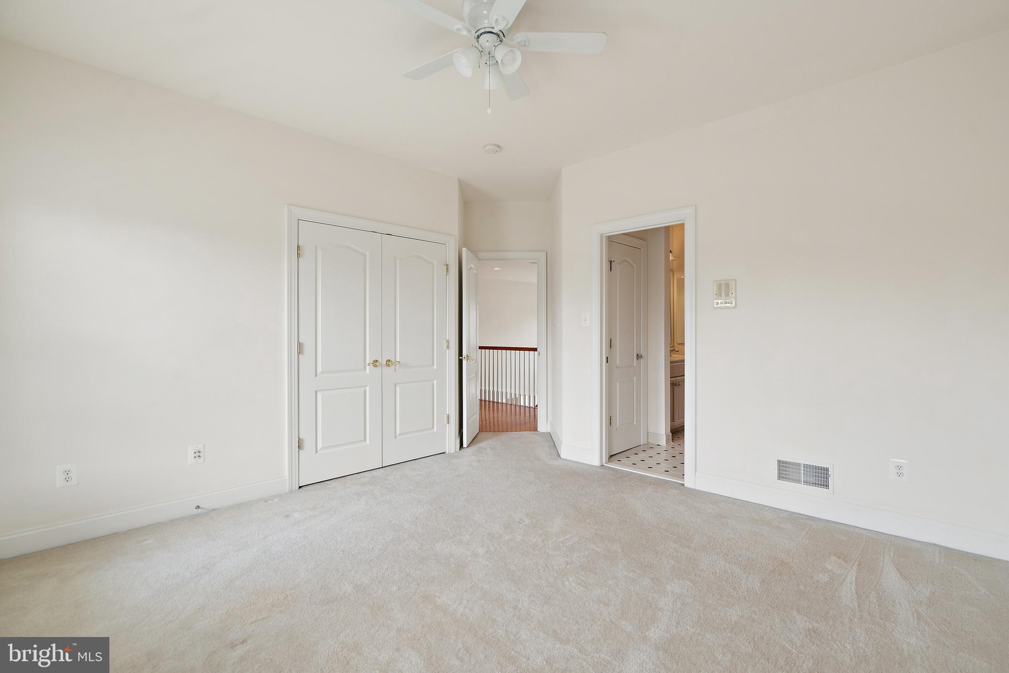 LANSDOWNE ON THE POTOMAC - Residential