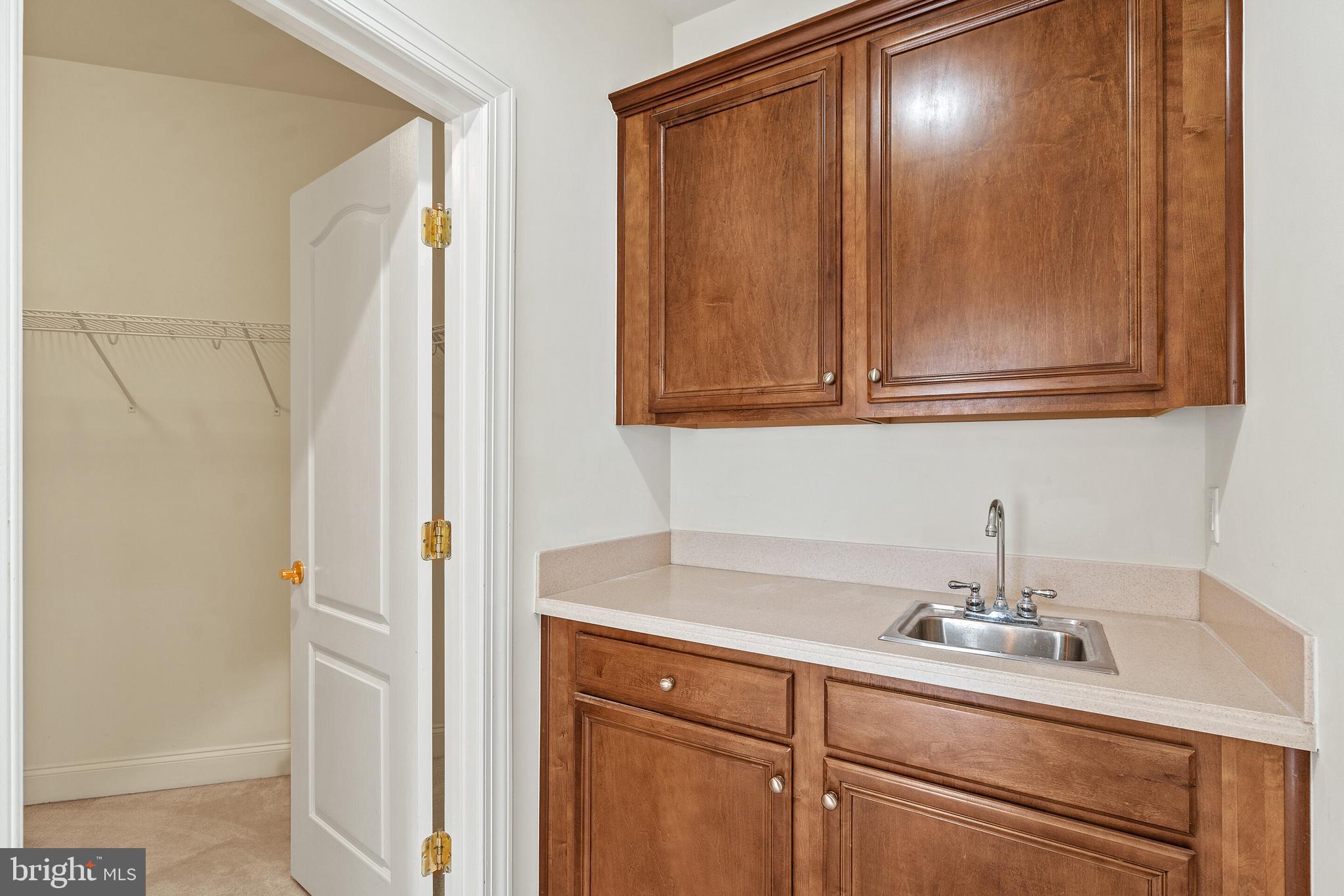 LANSDOWNE ON THE POTOMAC - Residential