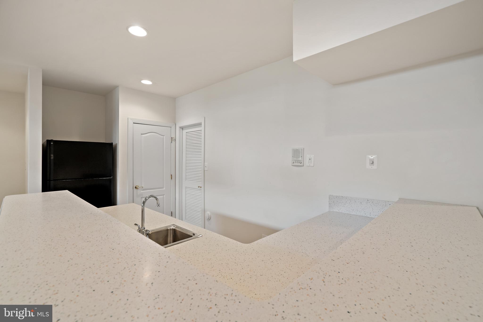 LANSDOWNE ON THE POTOMAC - Residential