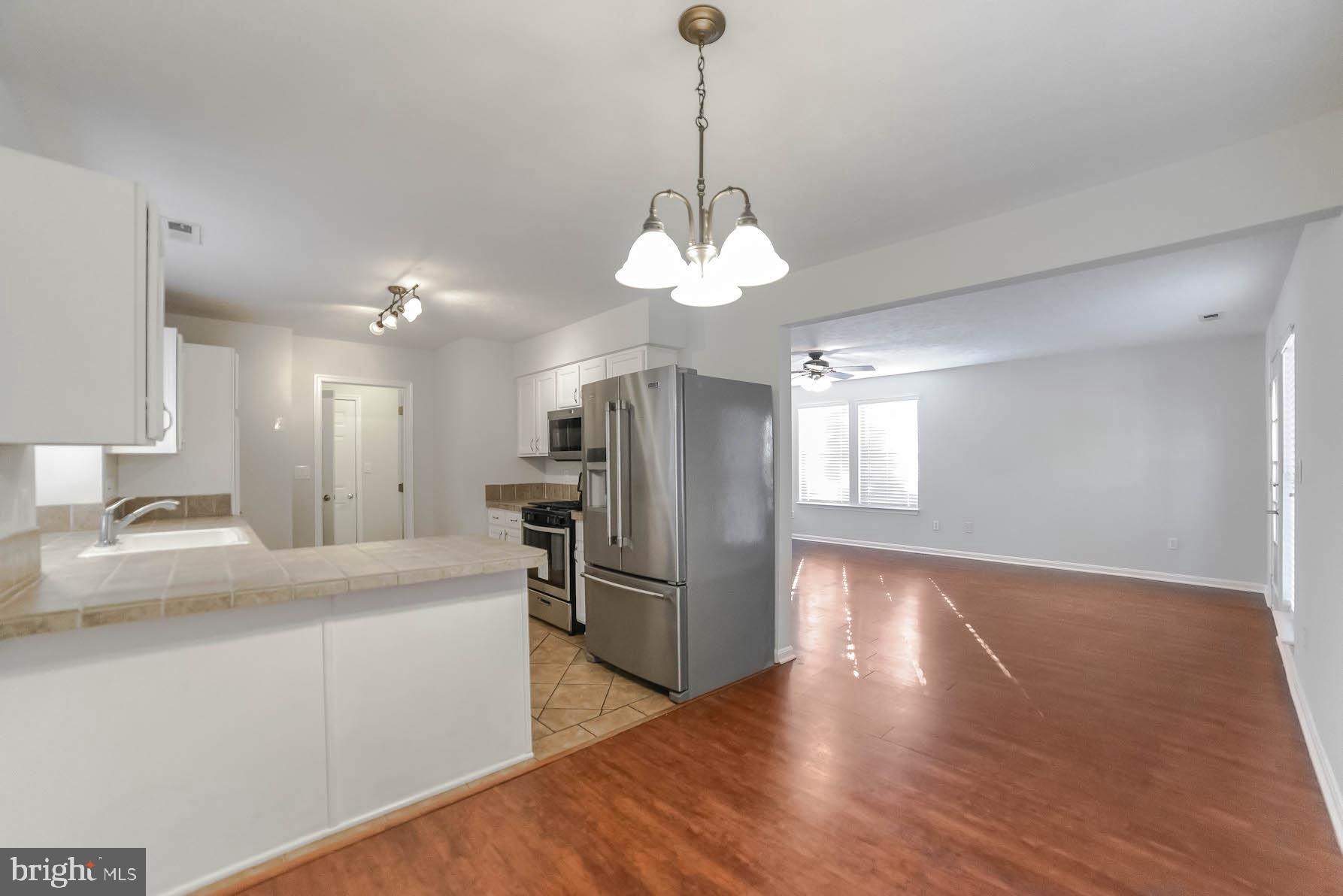 HICKORY HILLS - Residential