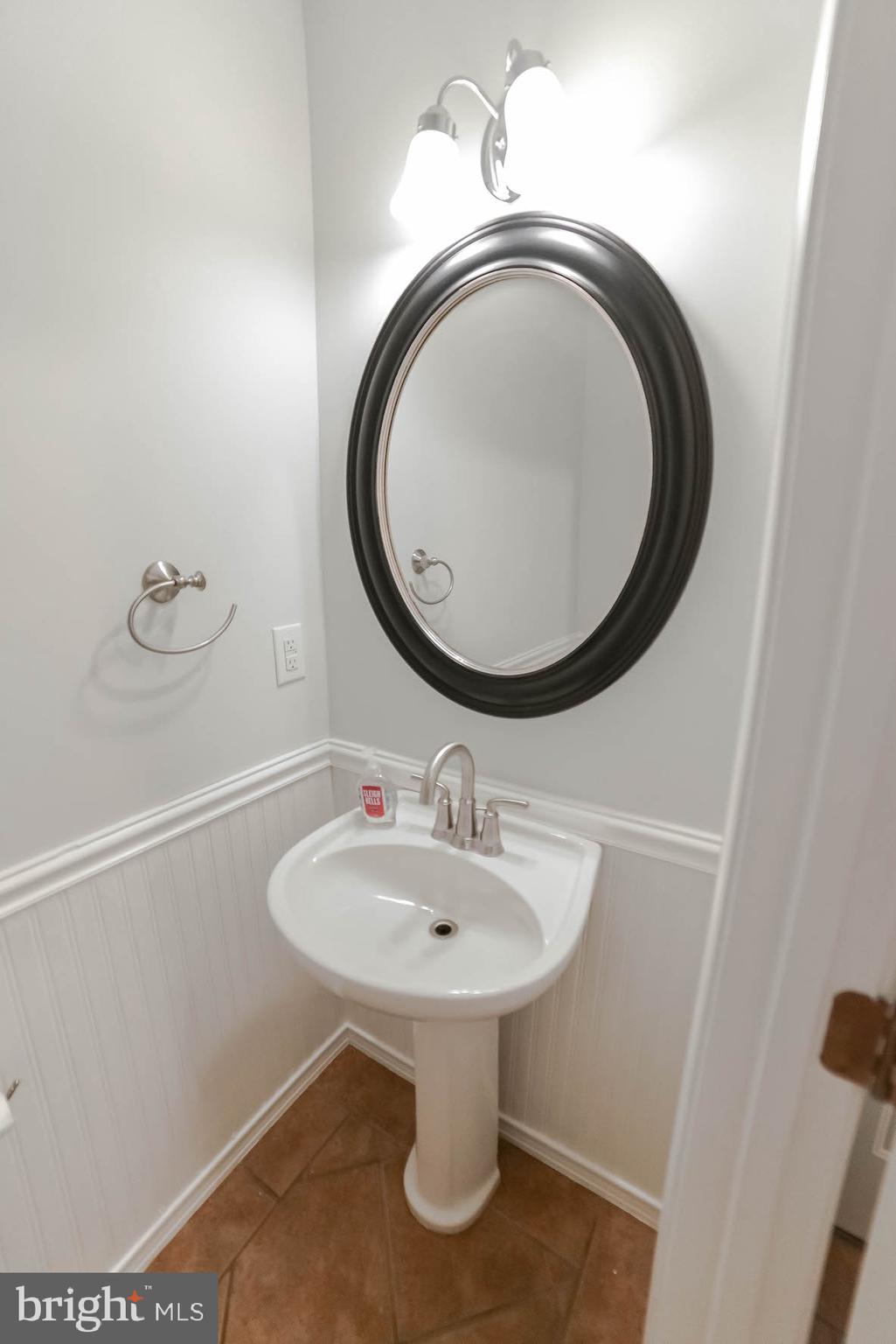 HICKORY HILLS - Residential