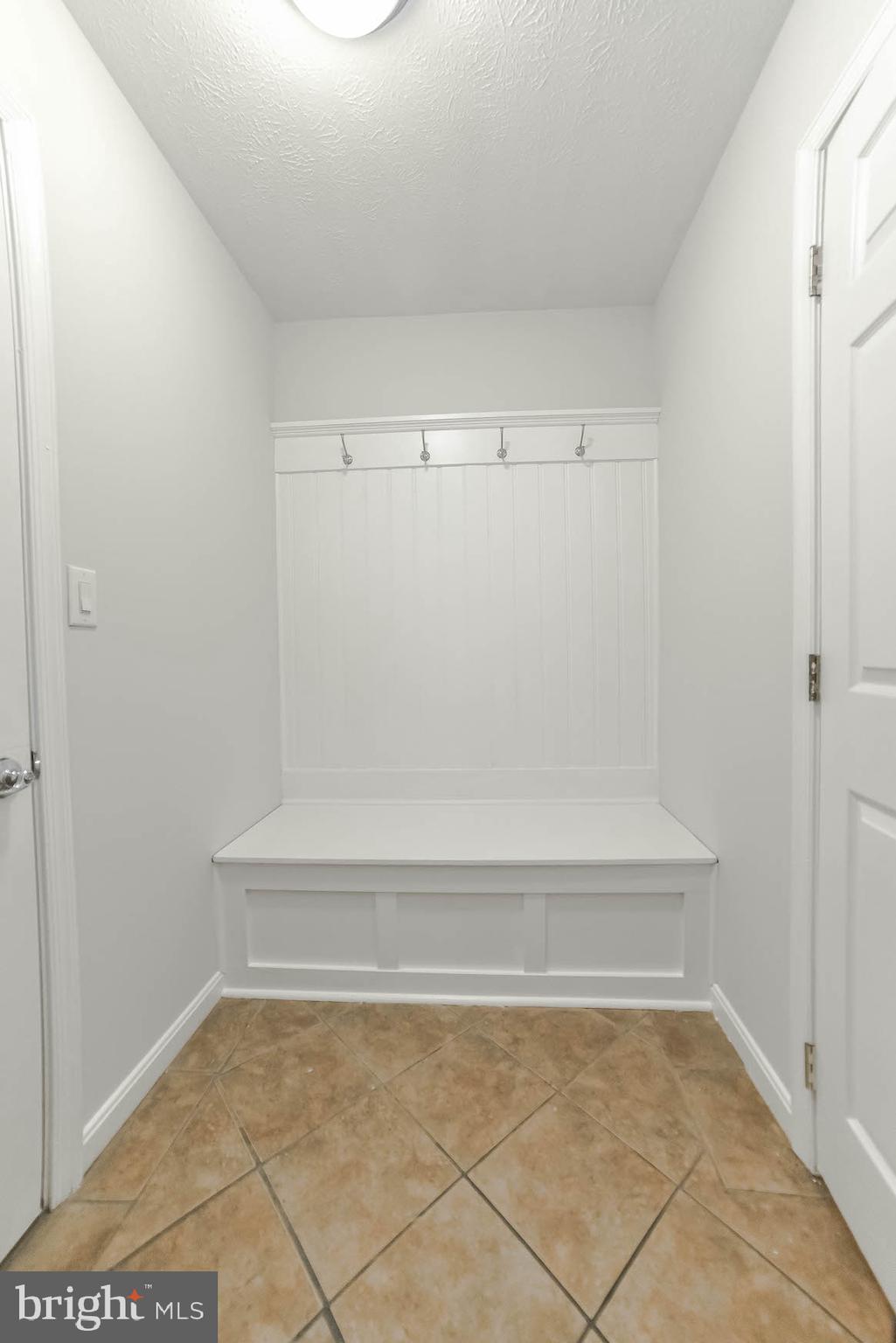 HICKORY HILLS - Residential