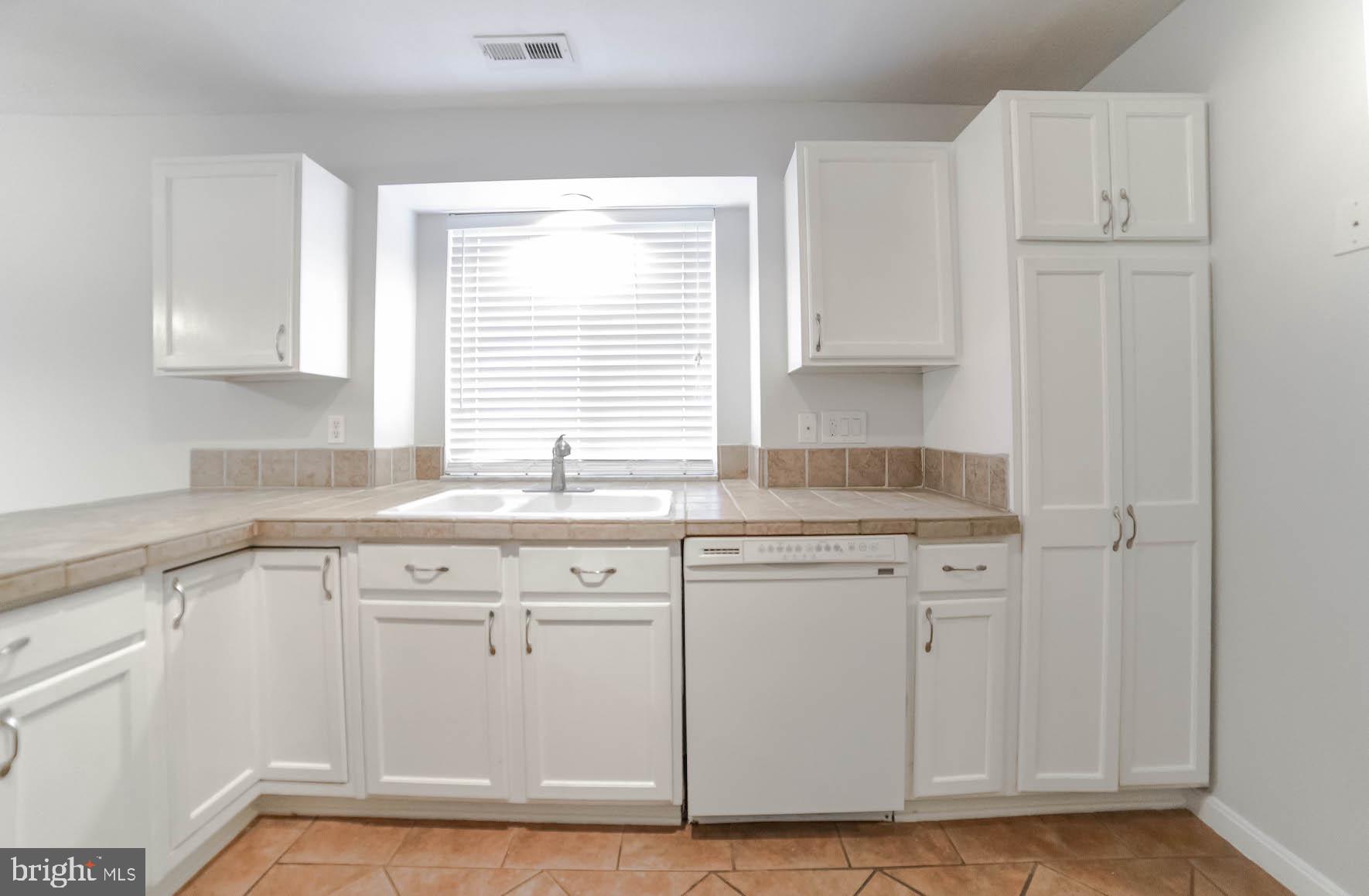 HICKORY HILLS - Residential