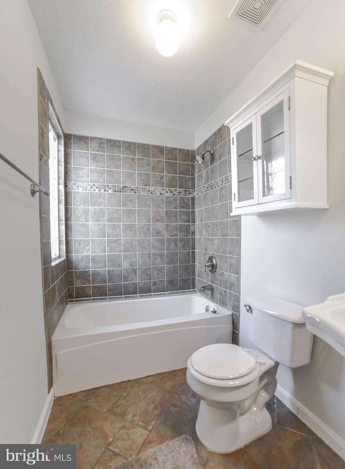 HICKORY HILLS - Residential