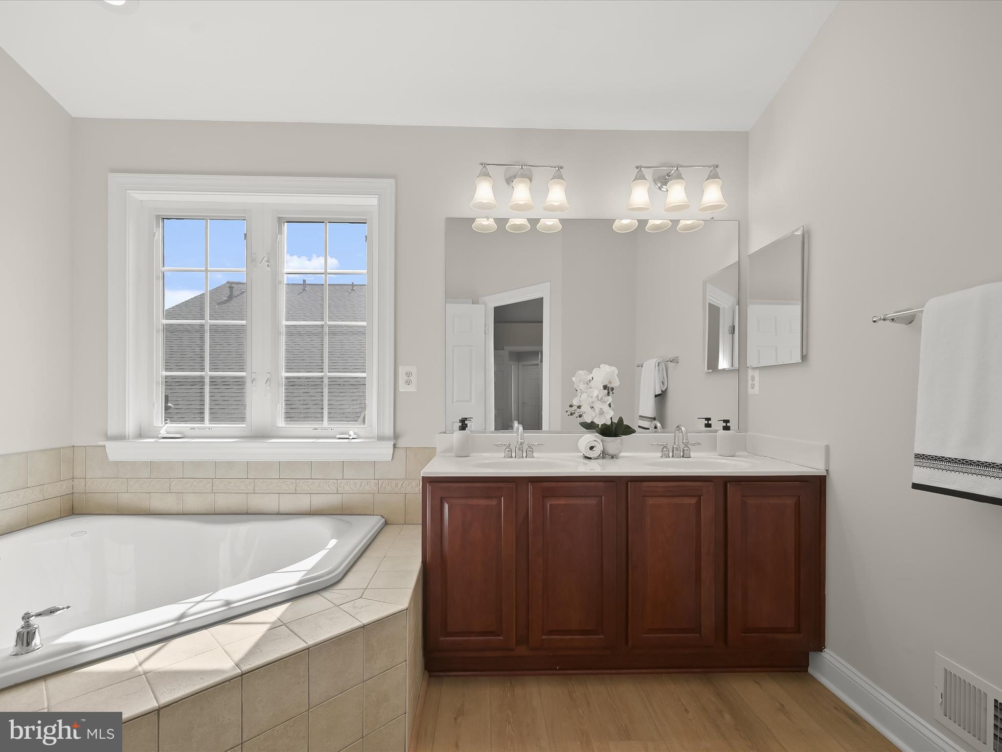 CHERRYTREE PARK - Residential