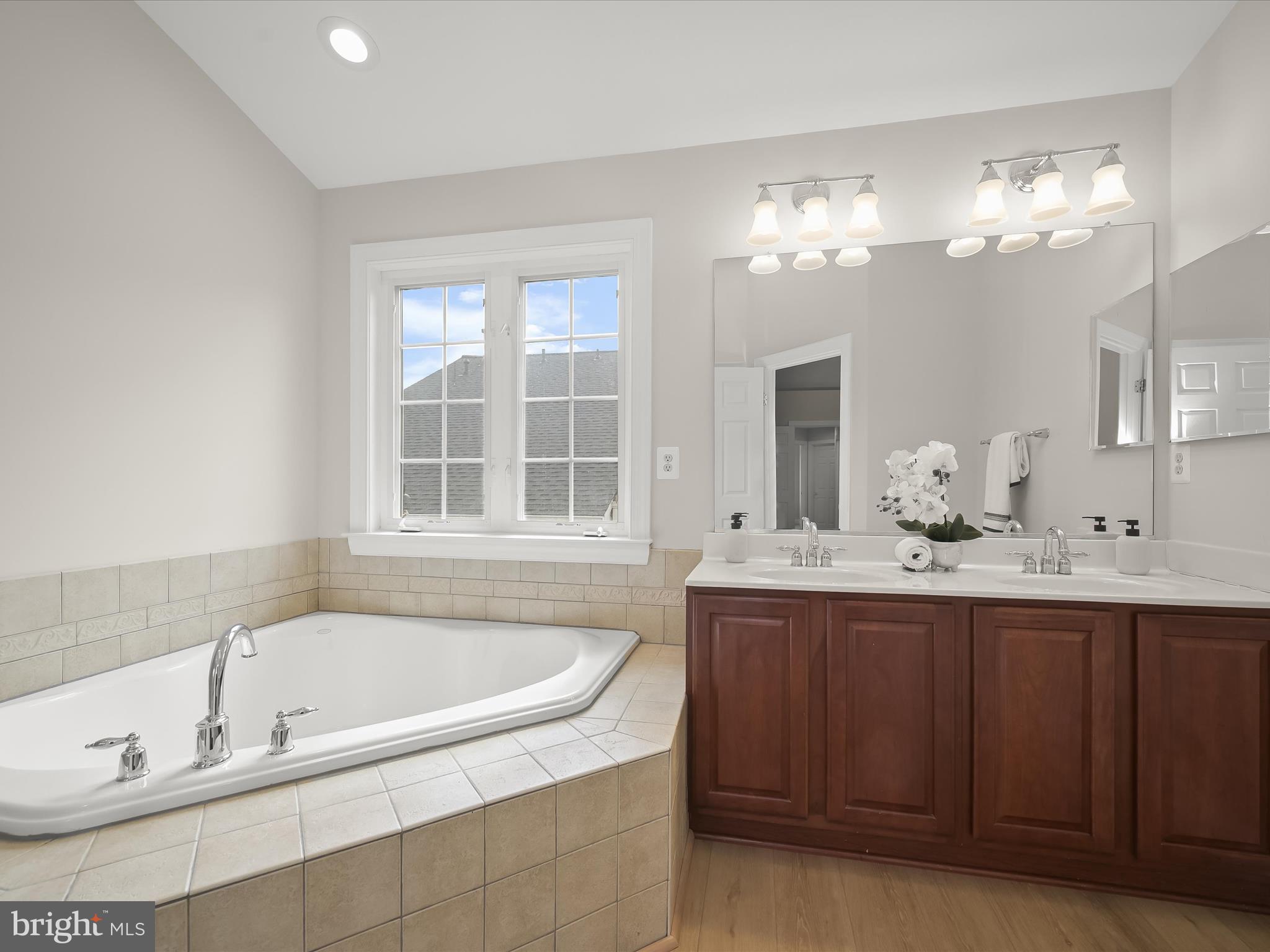 CHERRYTREE PARK - Residential