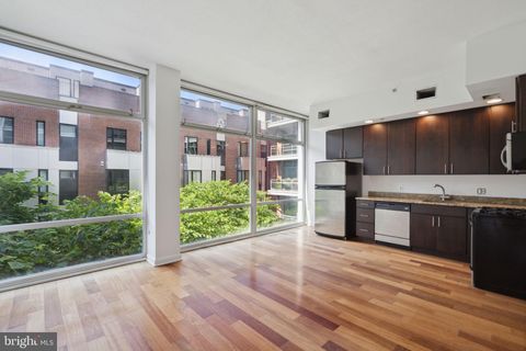 Condo For Sale - 22 S Front Street #304<br/> PHILADELPHIA, PA 19106