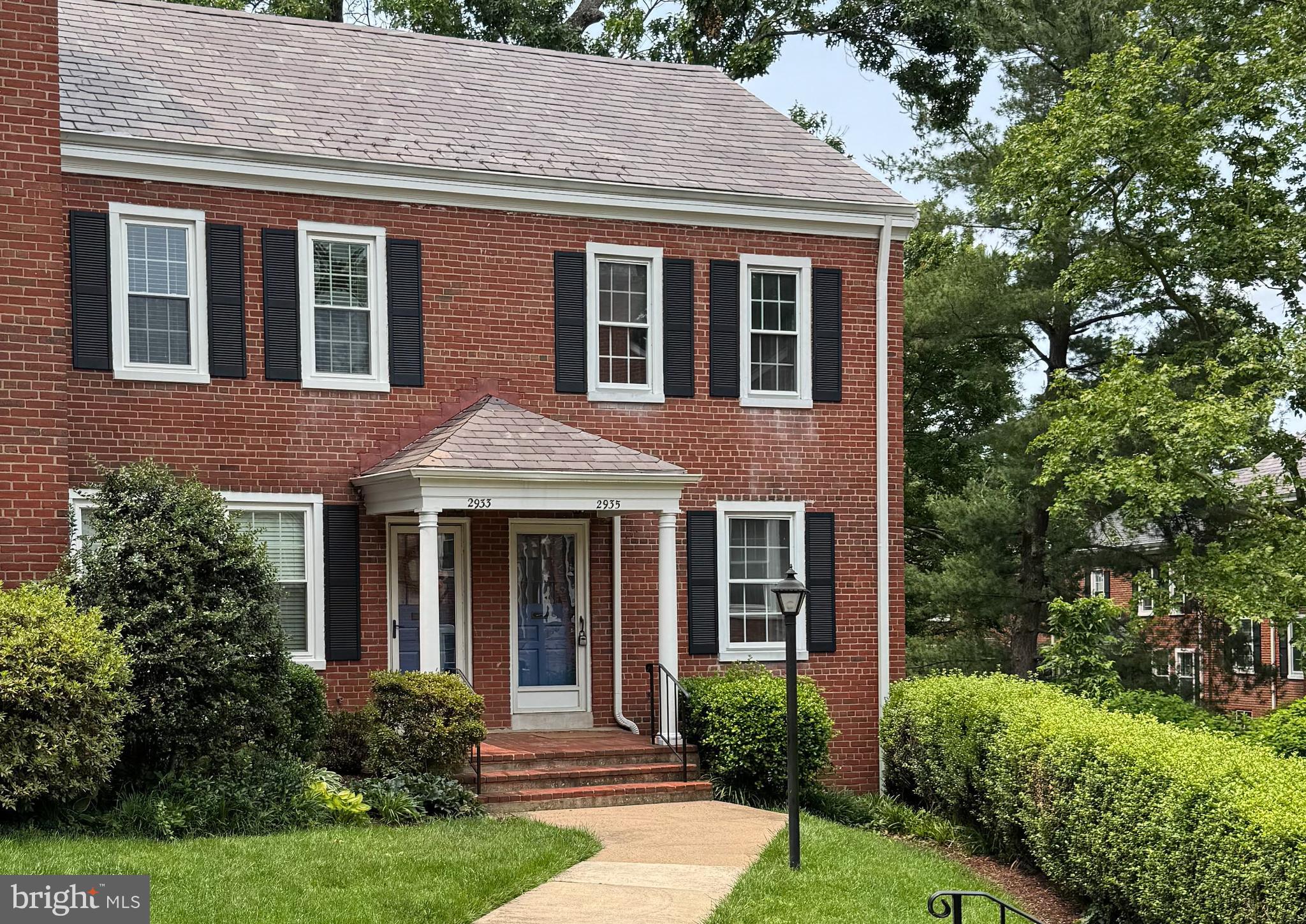 2935 S COLUMBUS STREET