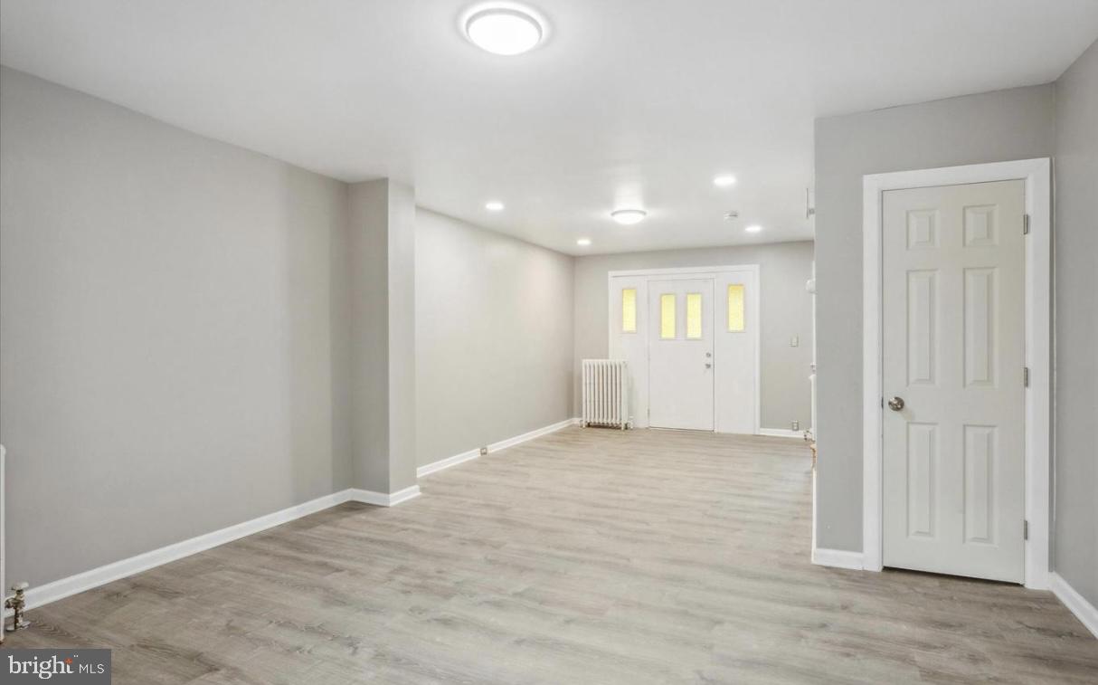 LAWNCREST - Residential