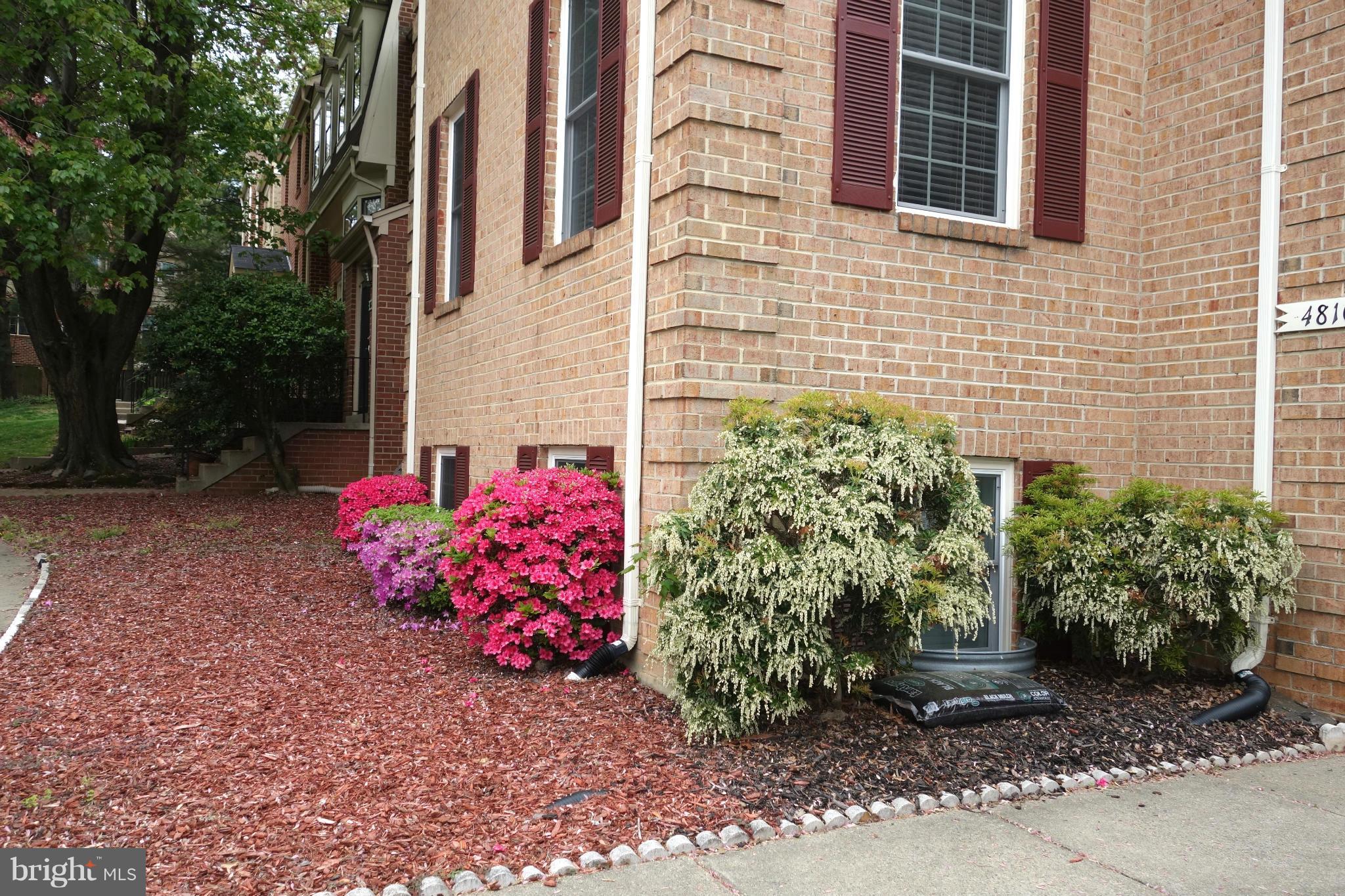 KINGS PARK WEST - Residential Lease