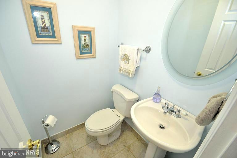 KINGS PARK WEST - Residential Lease