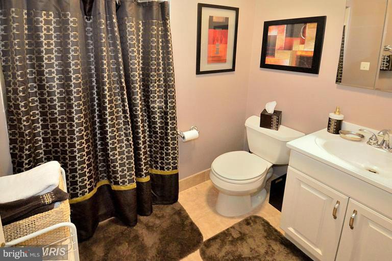 KINGS PARK WEST - Residential Lease