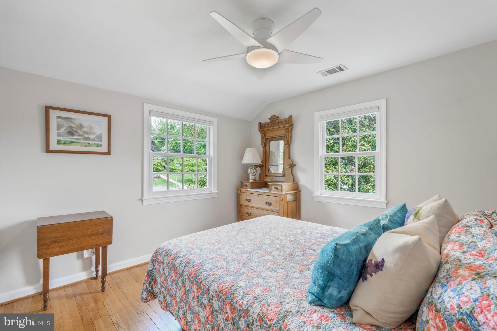 WALNUT HILL - Residential