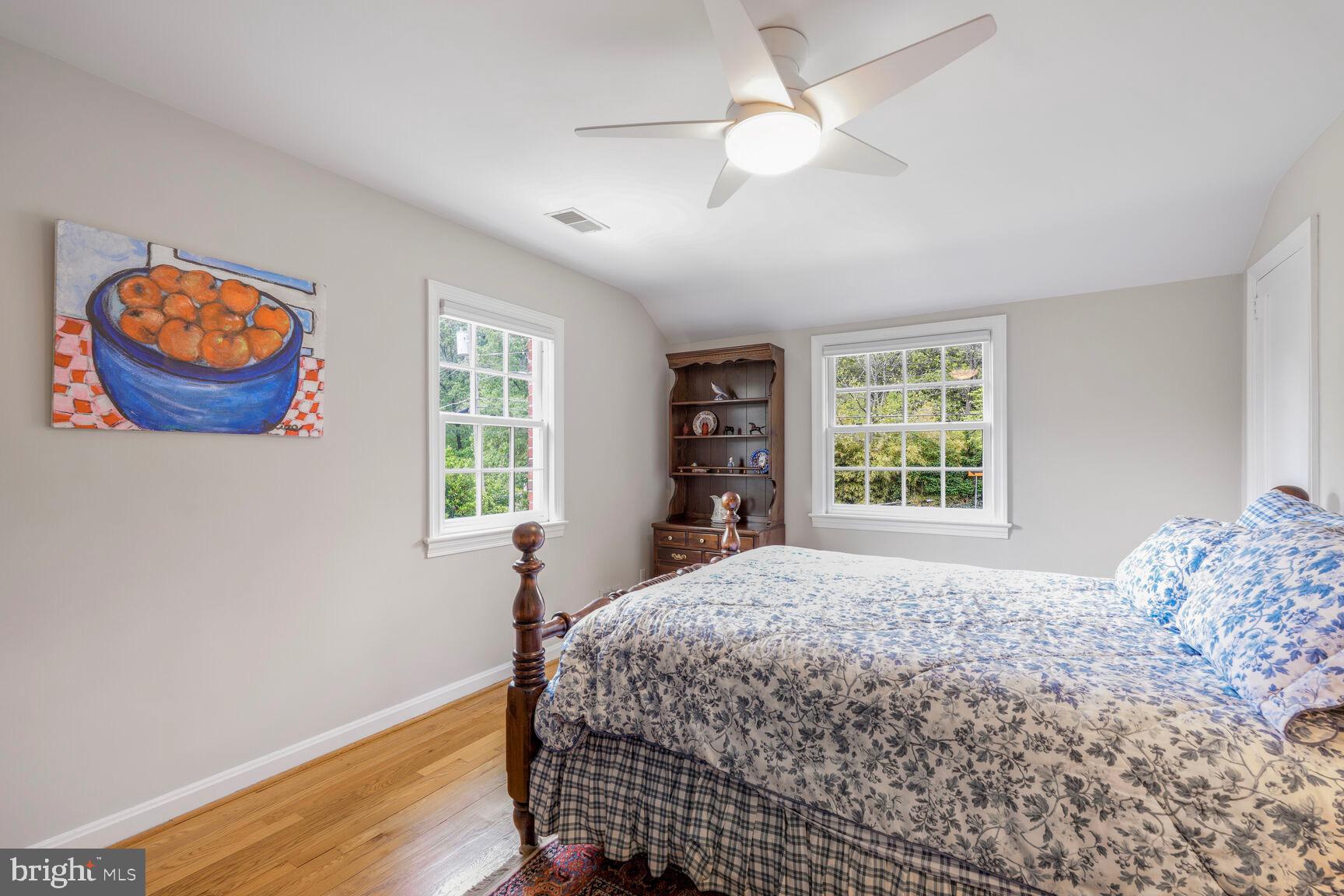 WALNUT HILL - Residential