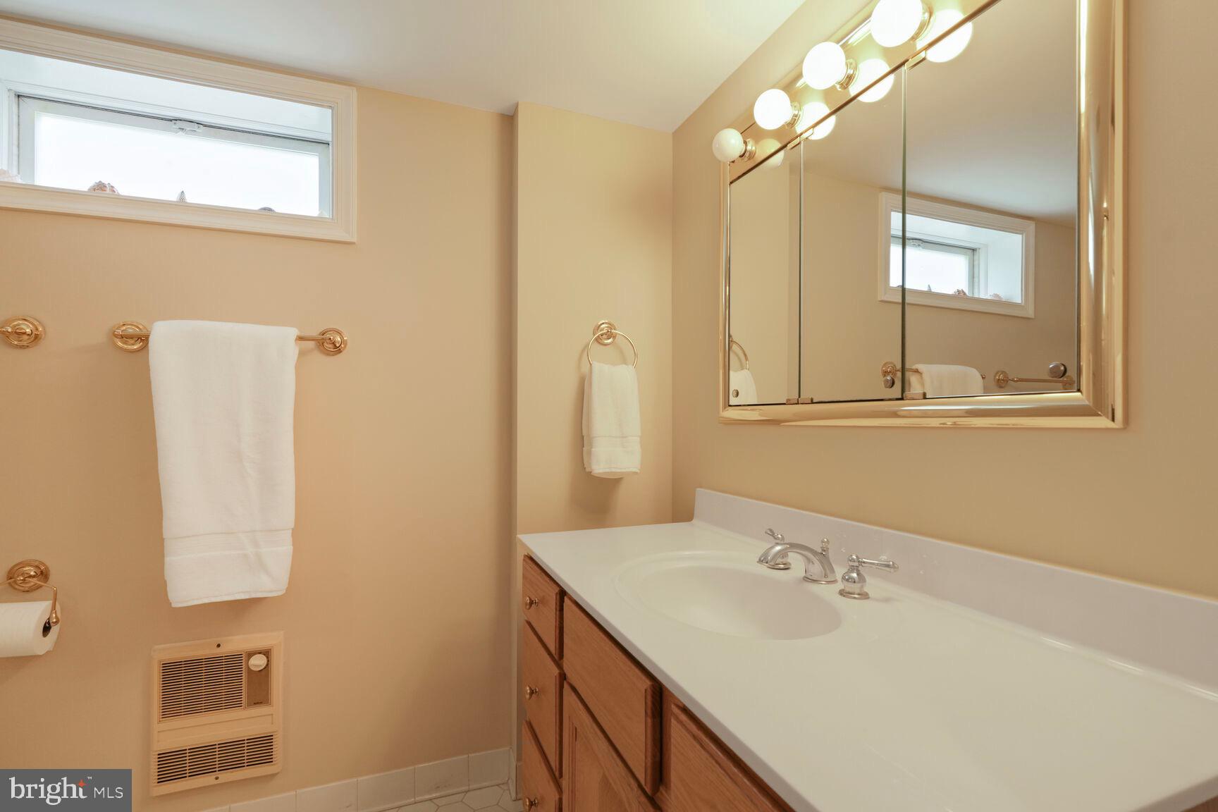 WALNUT HILL - Residential