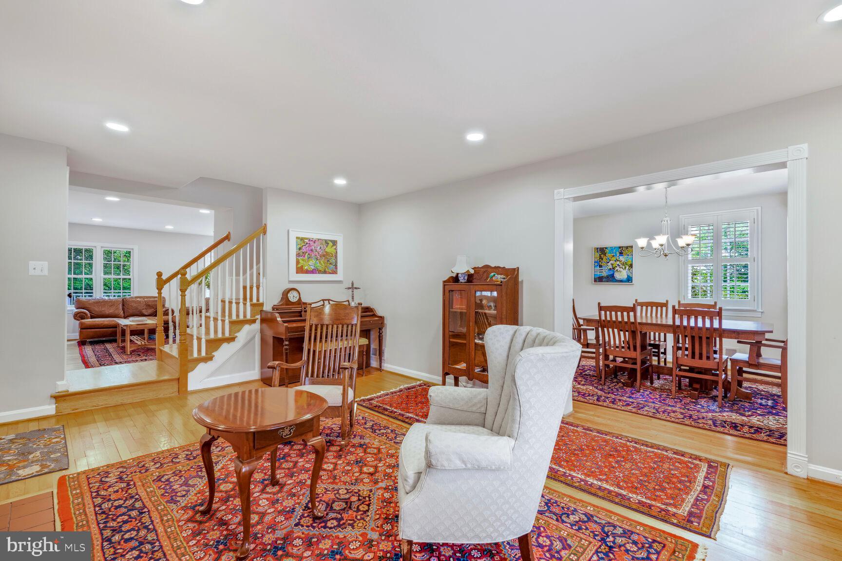 WALNUT HILL - Residential