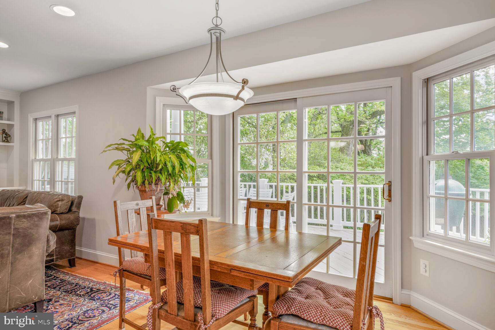 WALNUT HILL - Residential