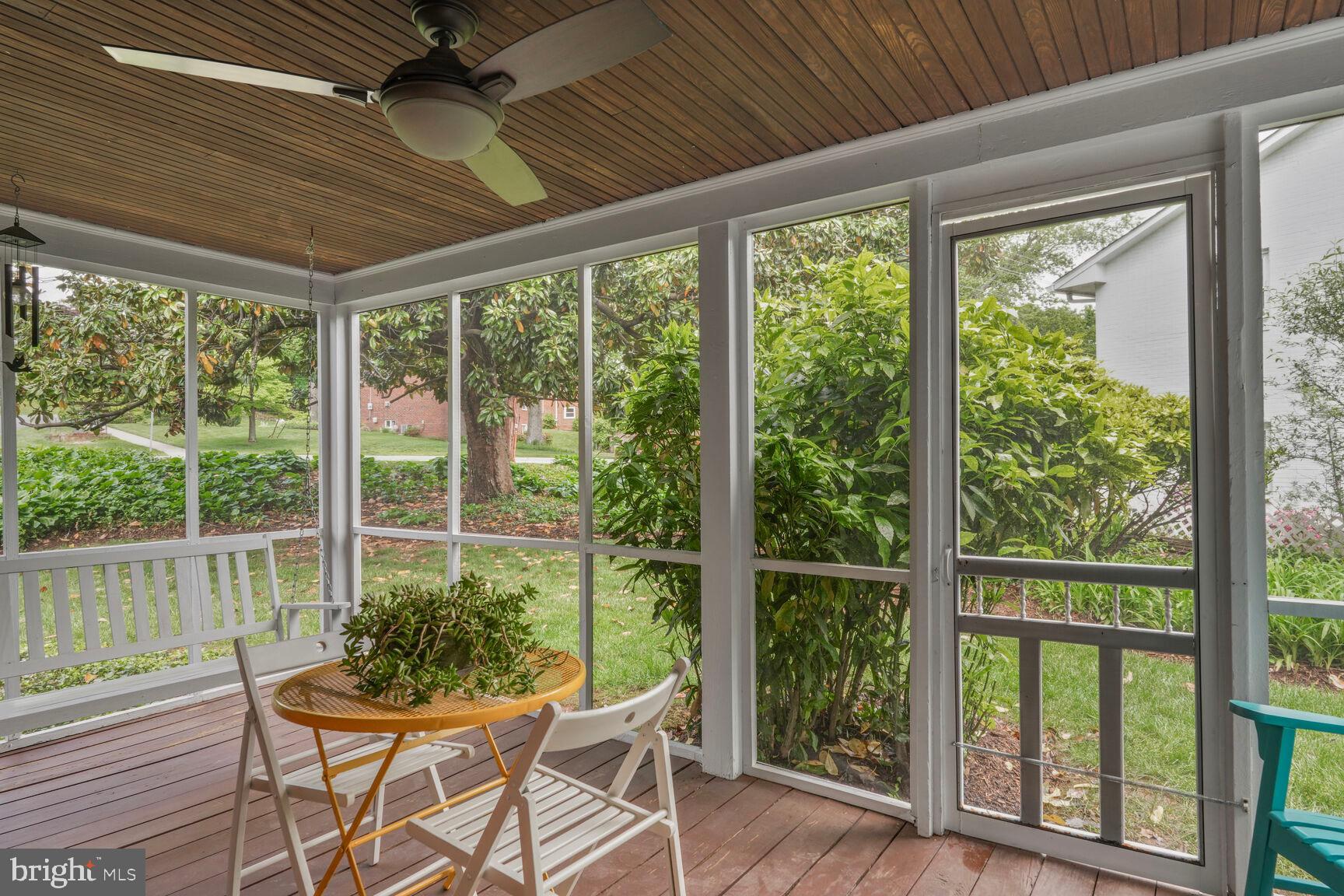 WALNUT HILL - Residential