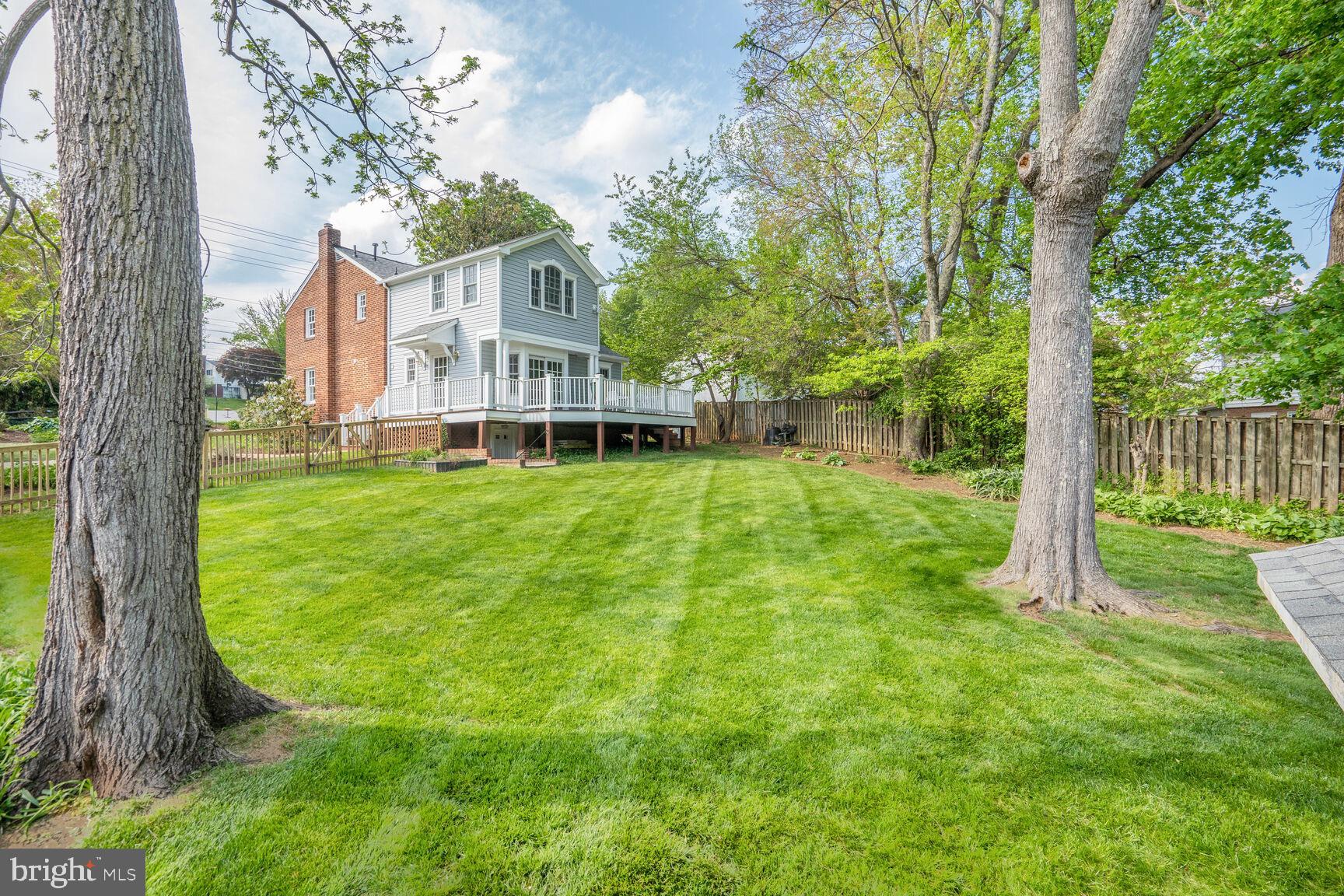 WALNUT HILL - Residential