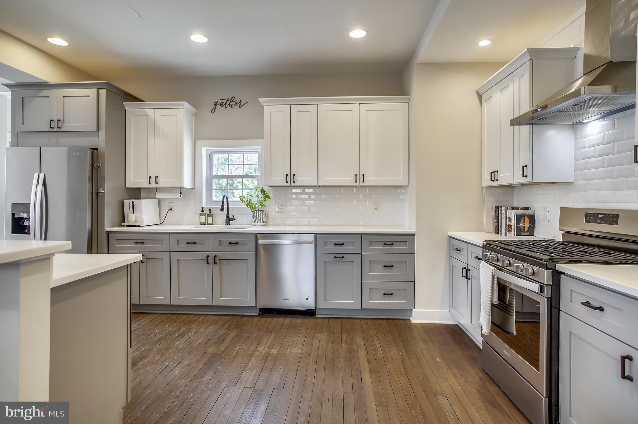 PARKVILLE/CARNEY - Residential