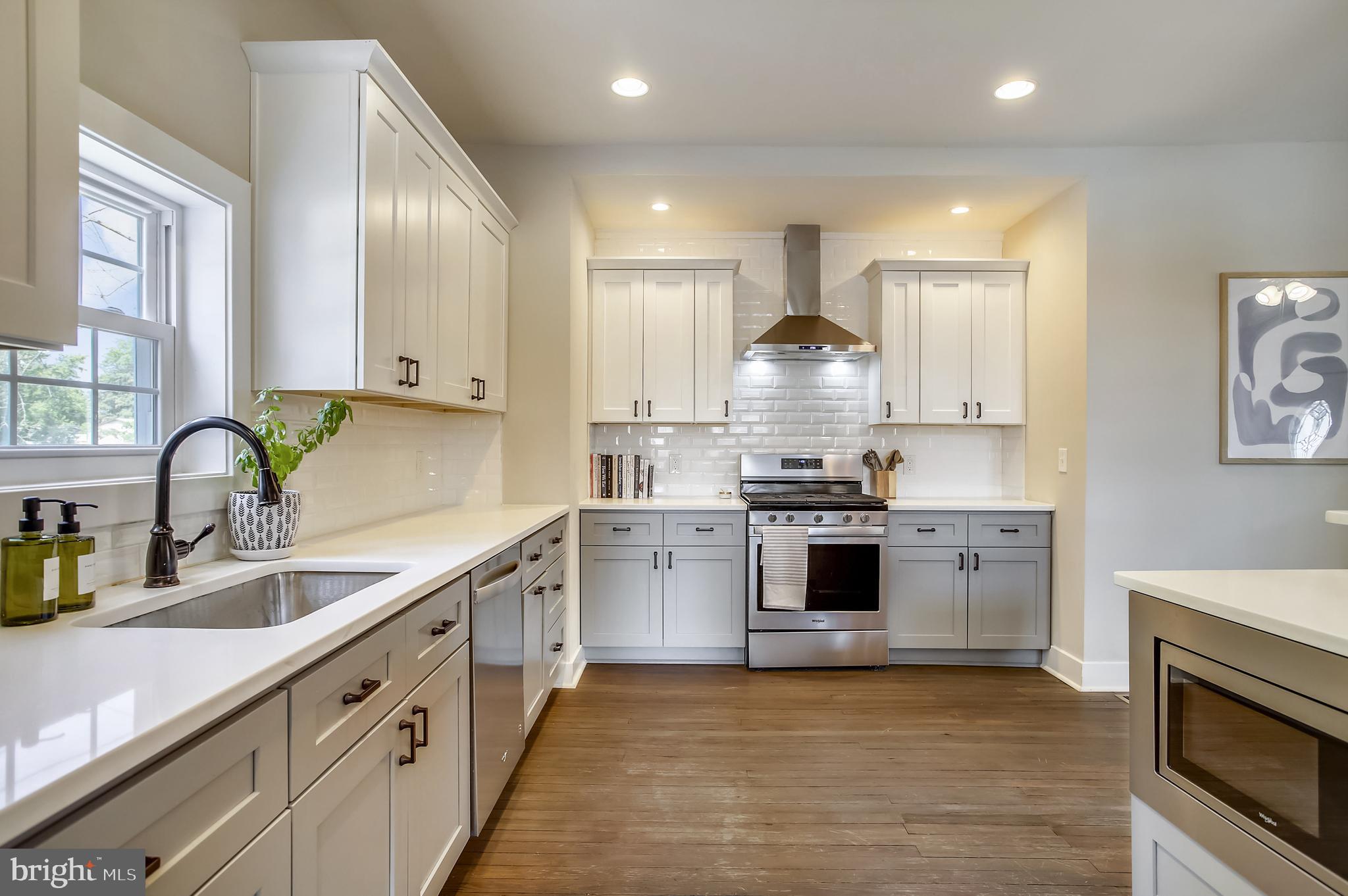 PARKVILLE/CARNEY - Residential