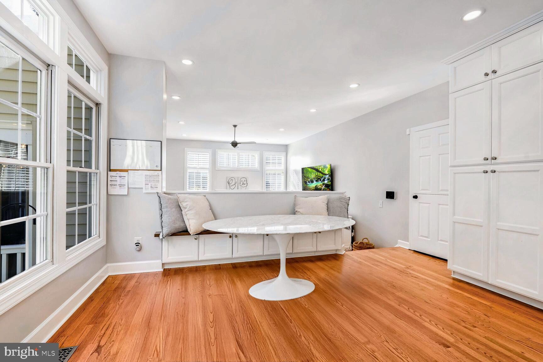 MEADOWBROOK WOODS - Residential