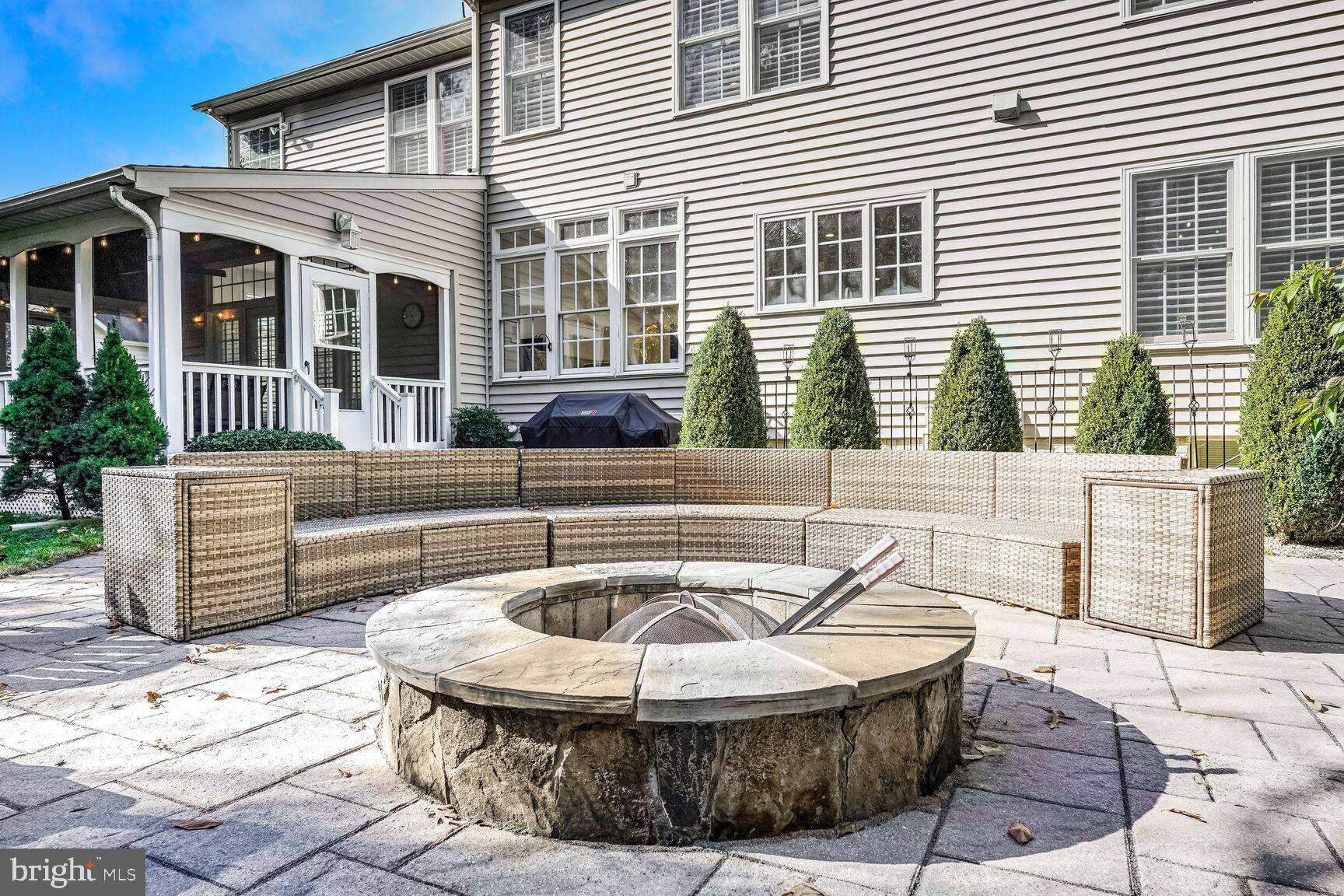 MEADOWBROOK WOODS - Residential