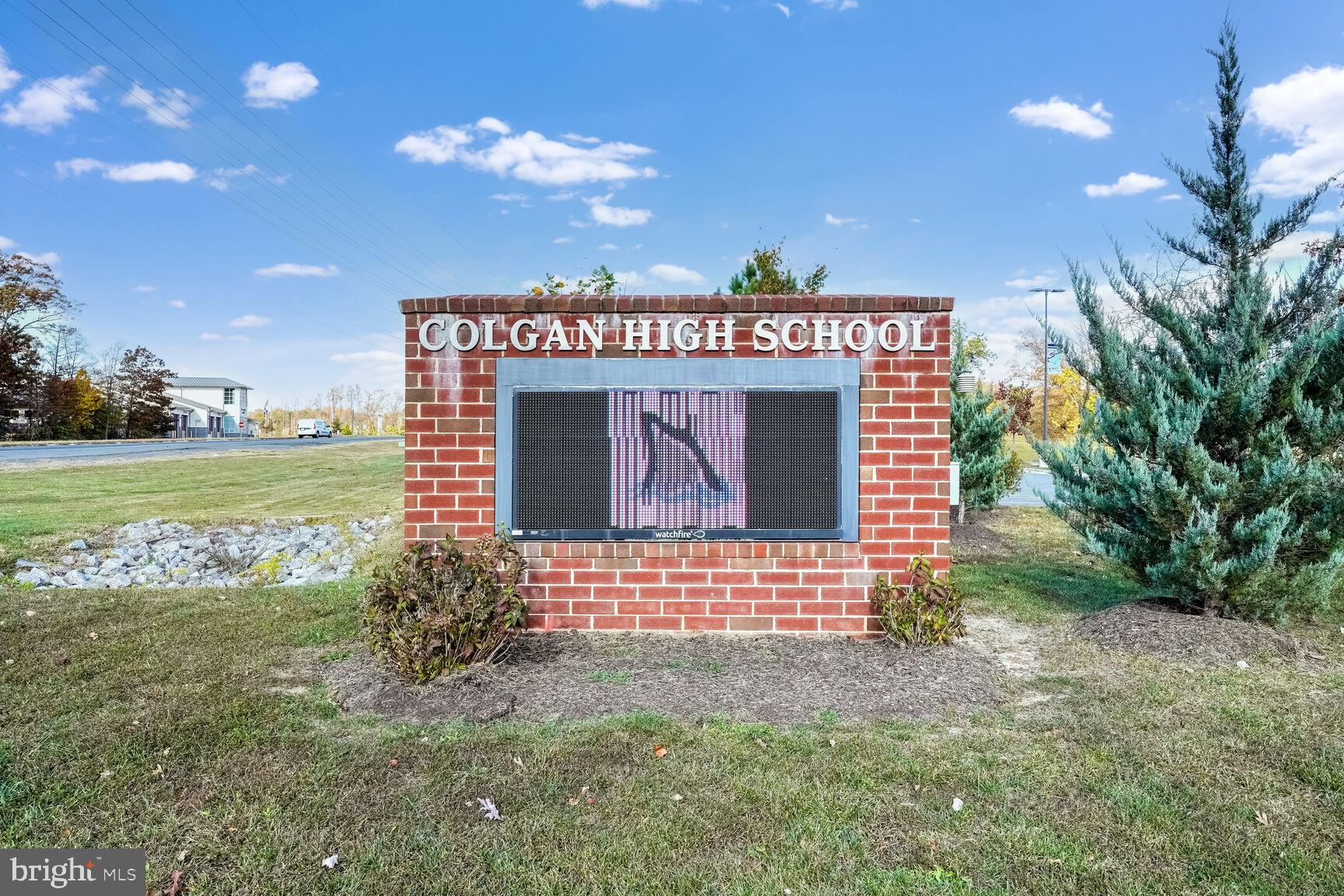 MEADOWBROOK WOODS - Residential