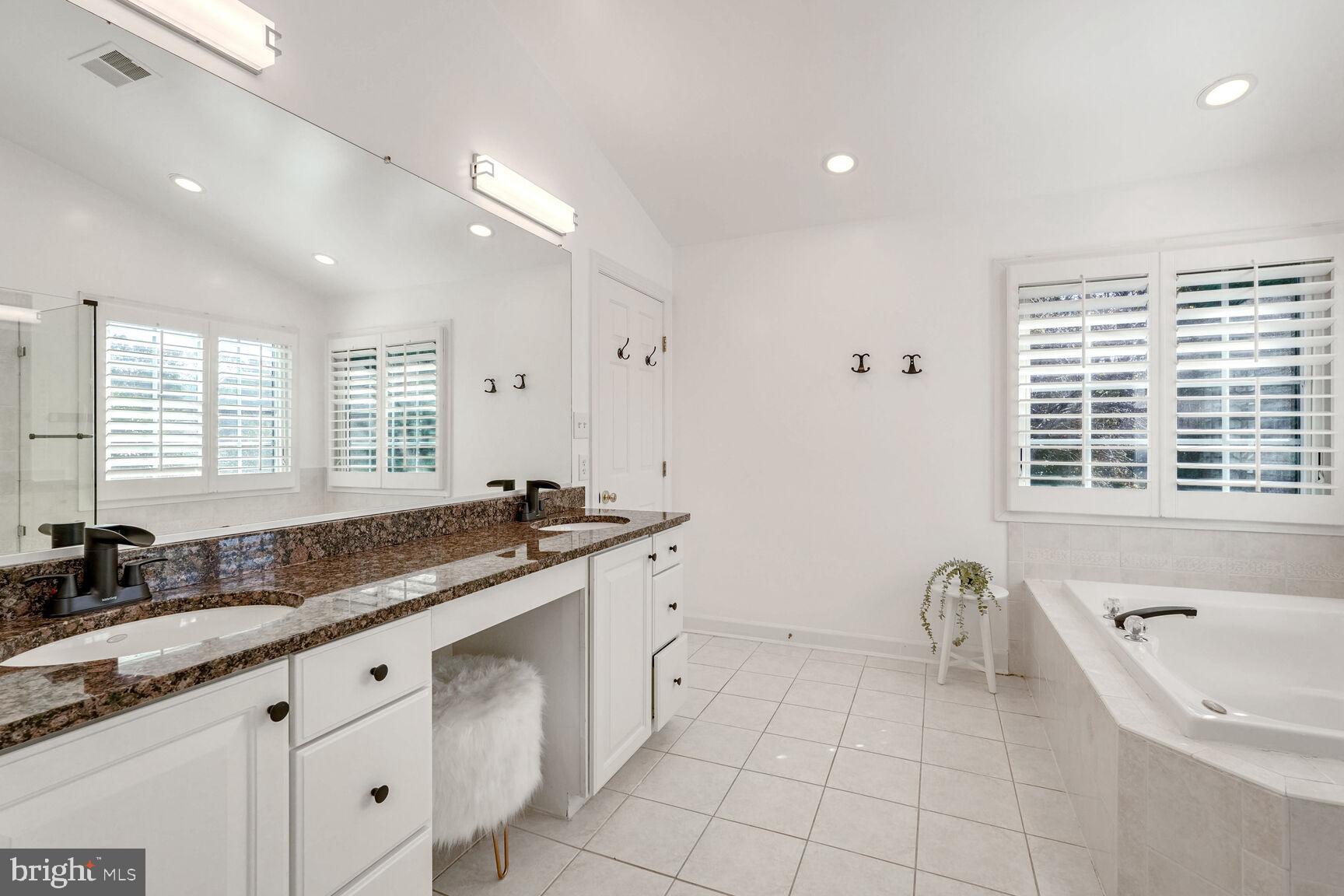 MEADOWBROOK WOODS - Residential