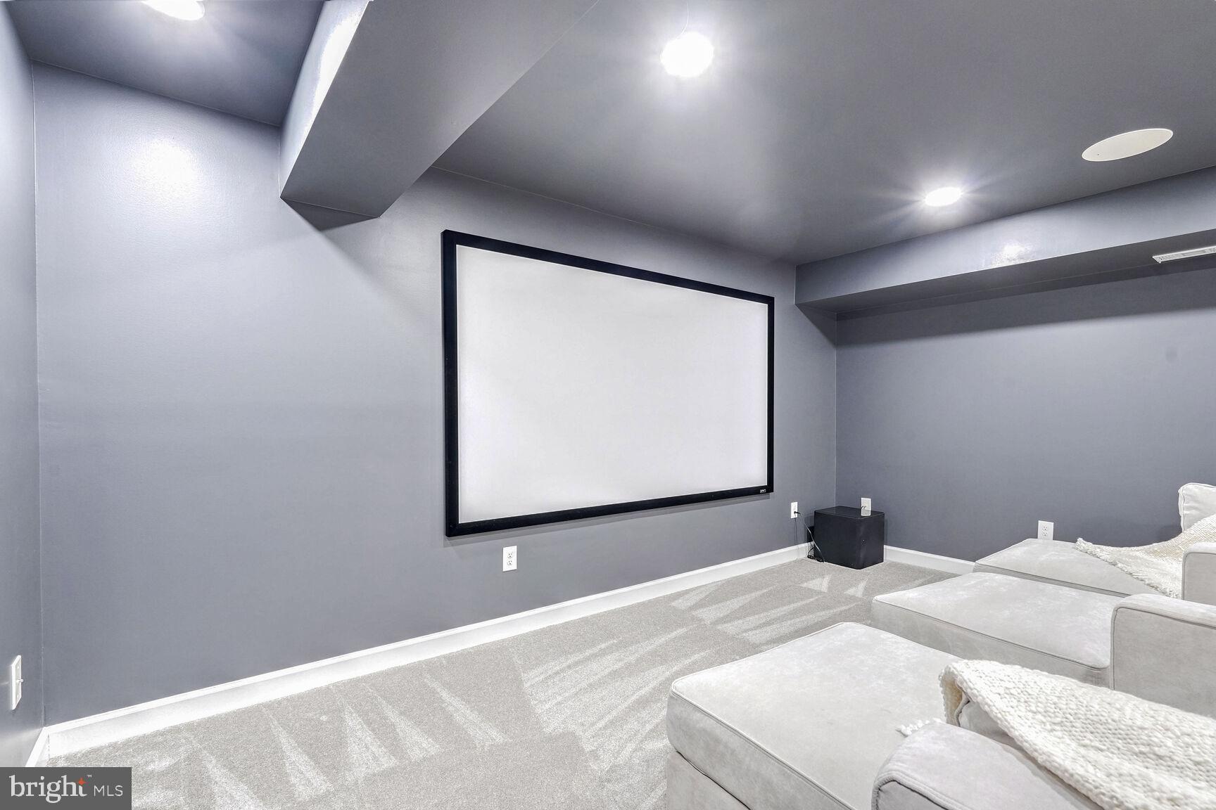 MEADOWBROOK WOODS - Residential