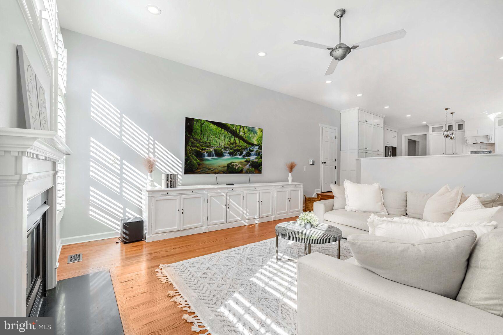 MEADOWBROOK WOODS - Residential