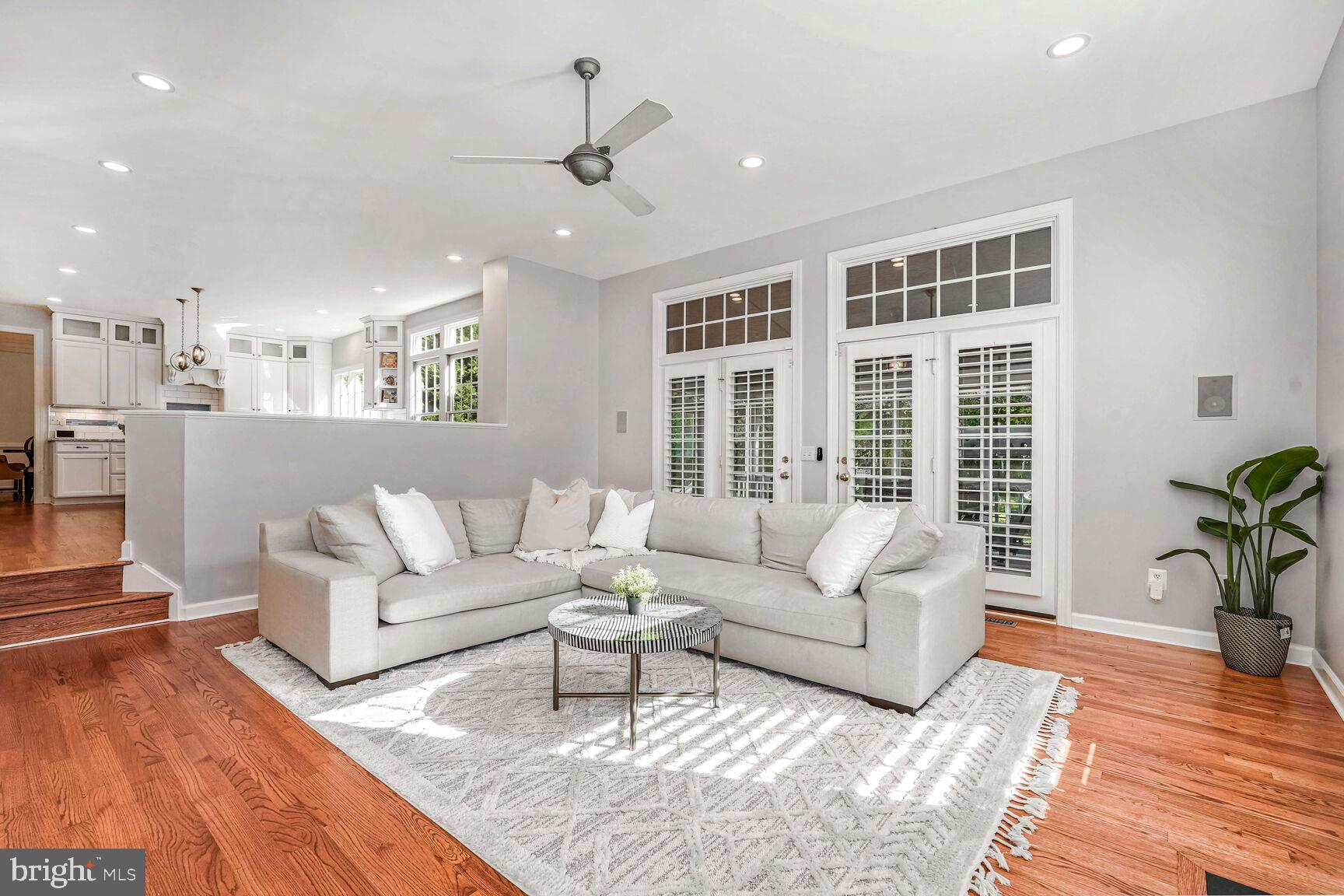 MEADOWBROOK WOODS - Residential