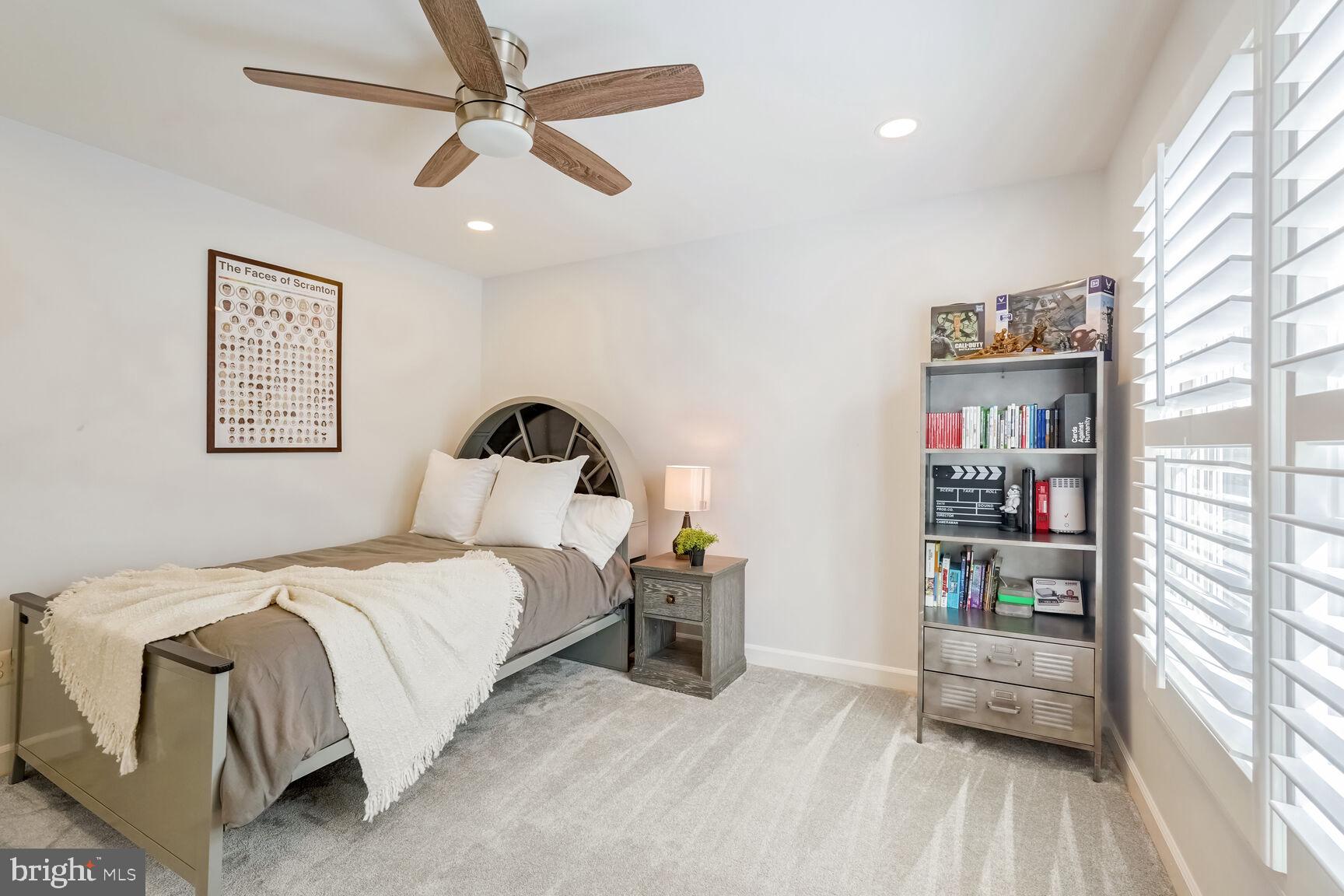 MEADOWBROOK WOODS - Residential