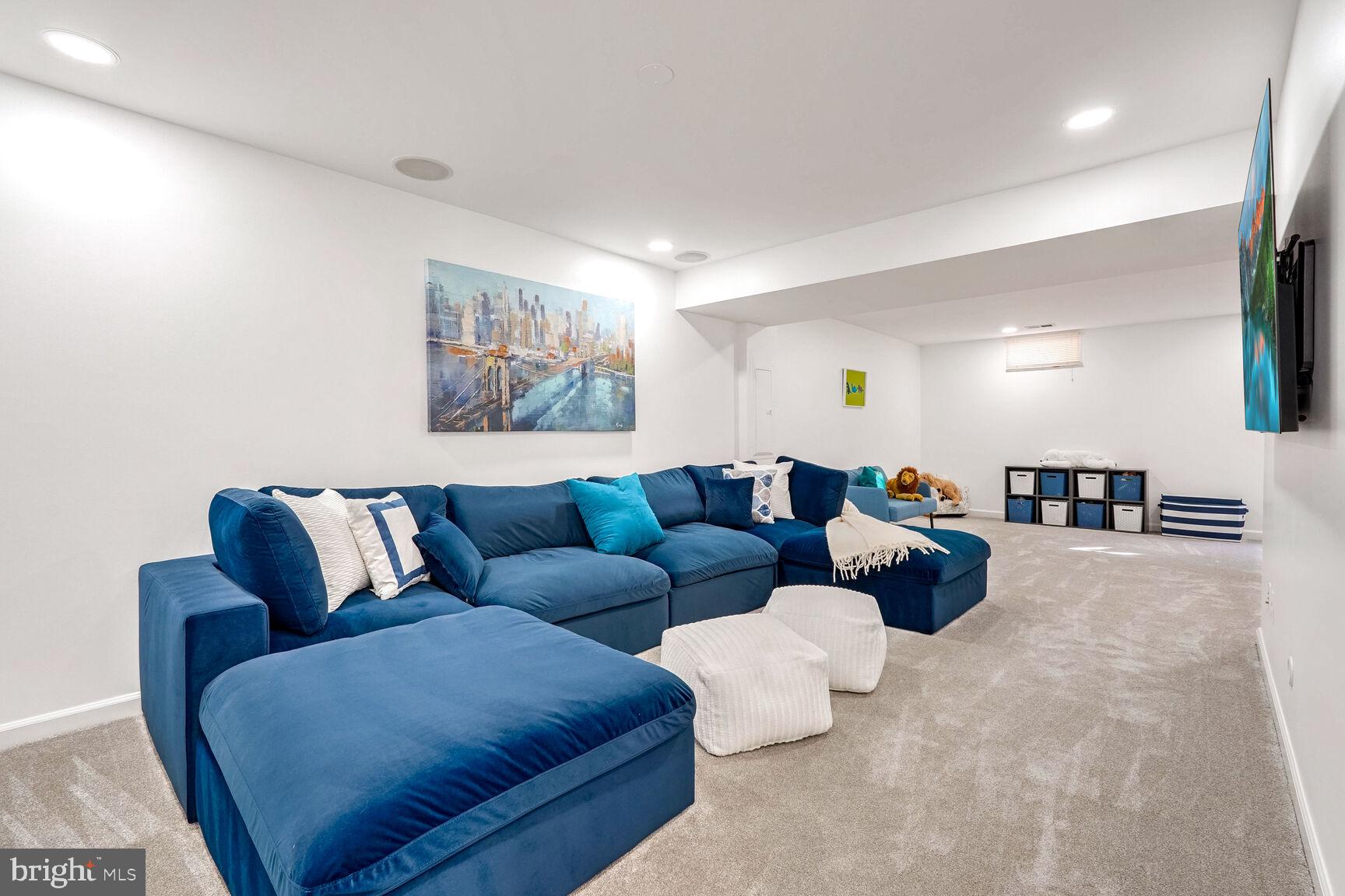 MEADOWBROOK WOODS - Residential