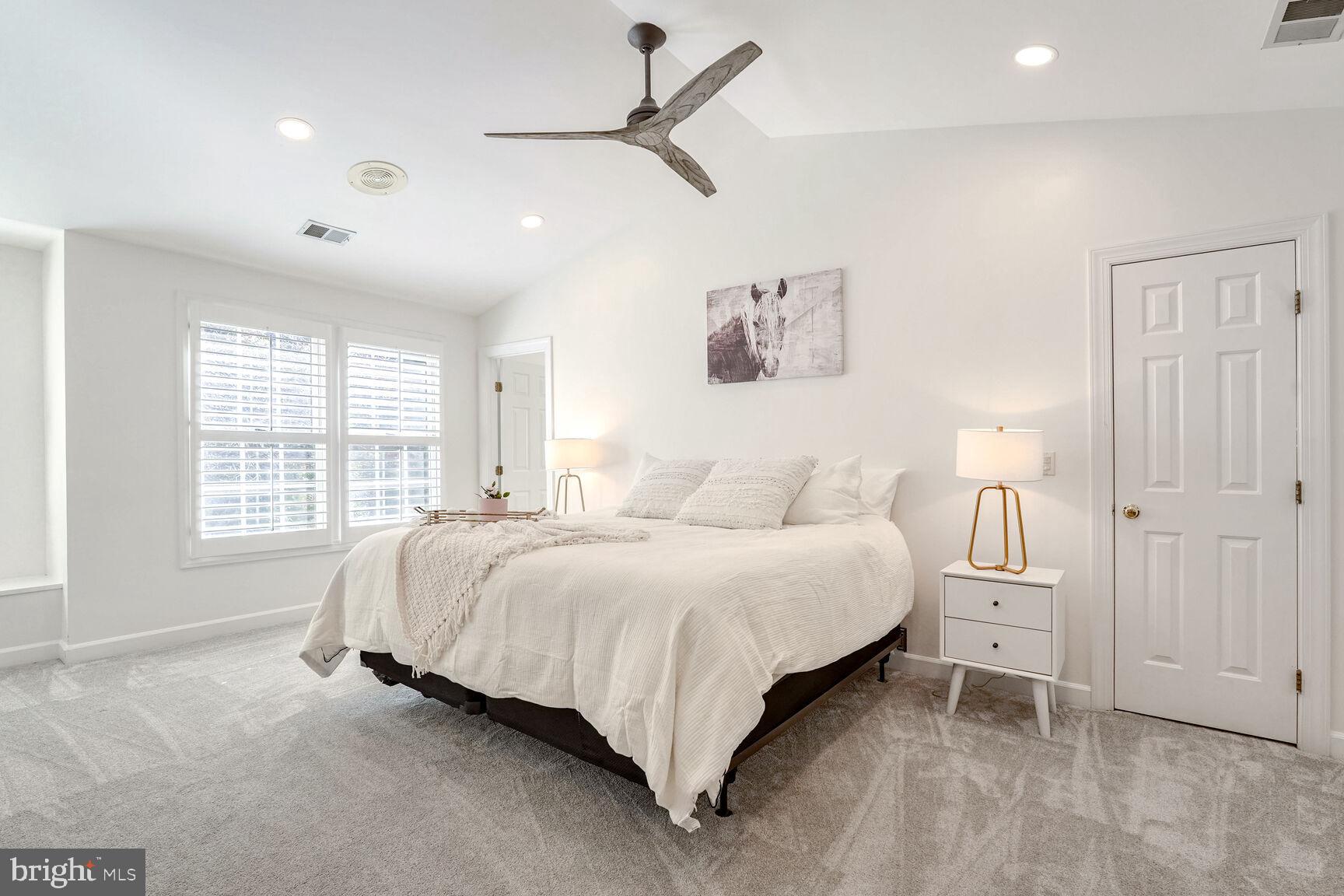 MEADOWBROOK WOODS - Residential