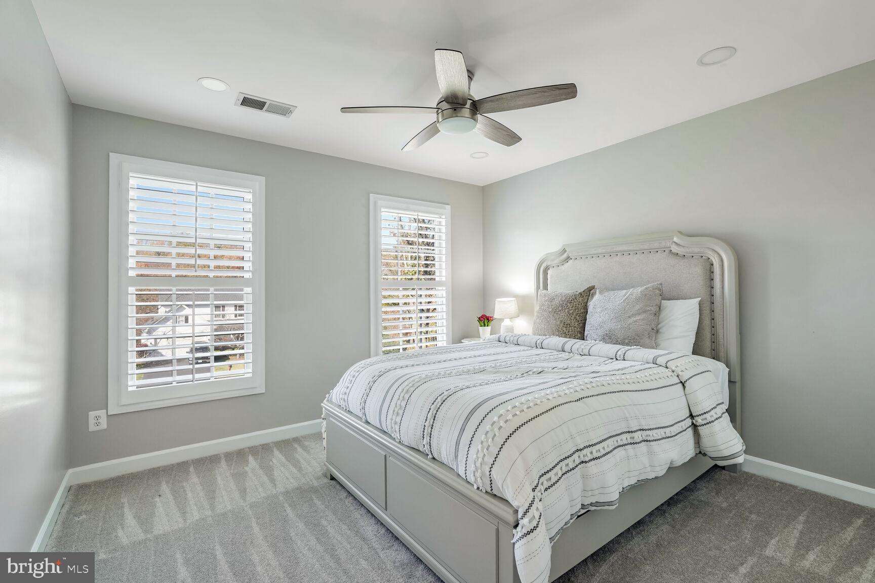 MEADOWBROOK WOODS - Residential