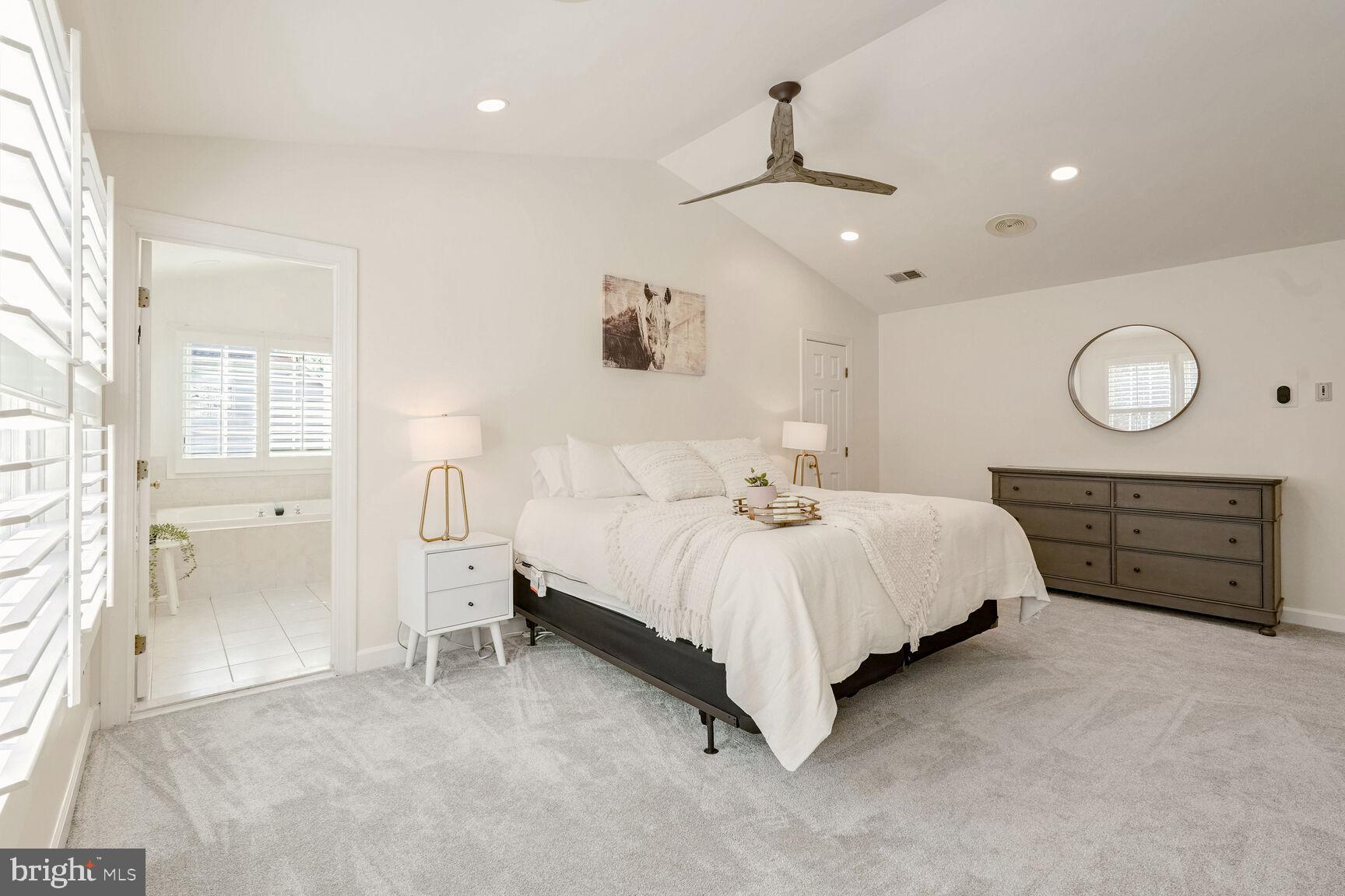 MEADOWBROOK WOODS - Residential