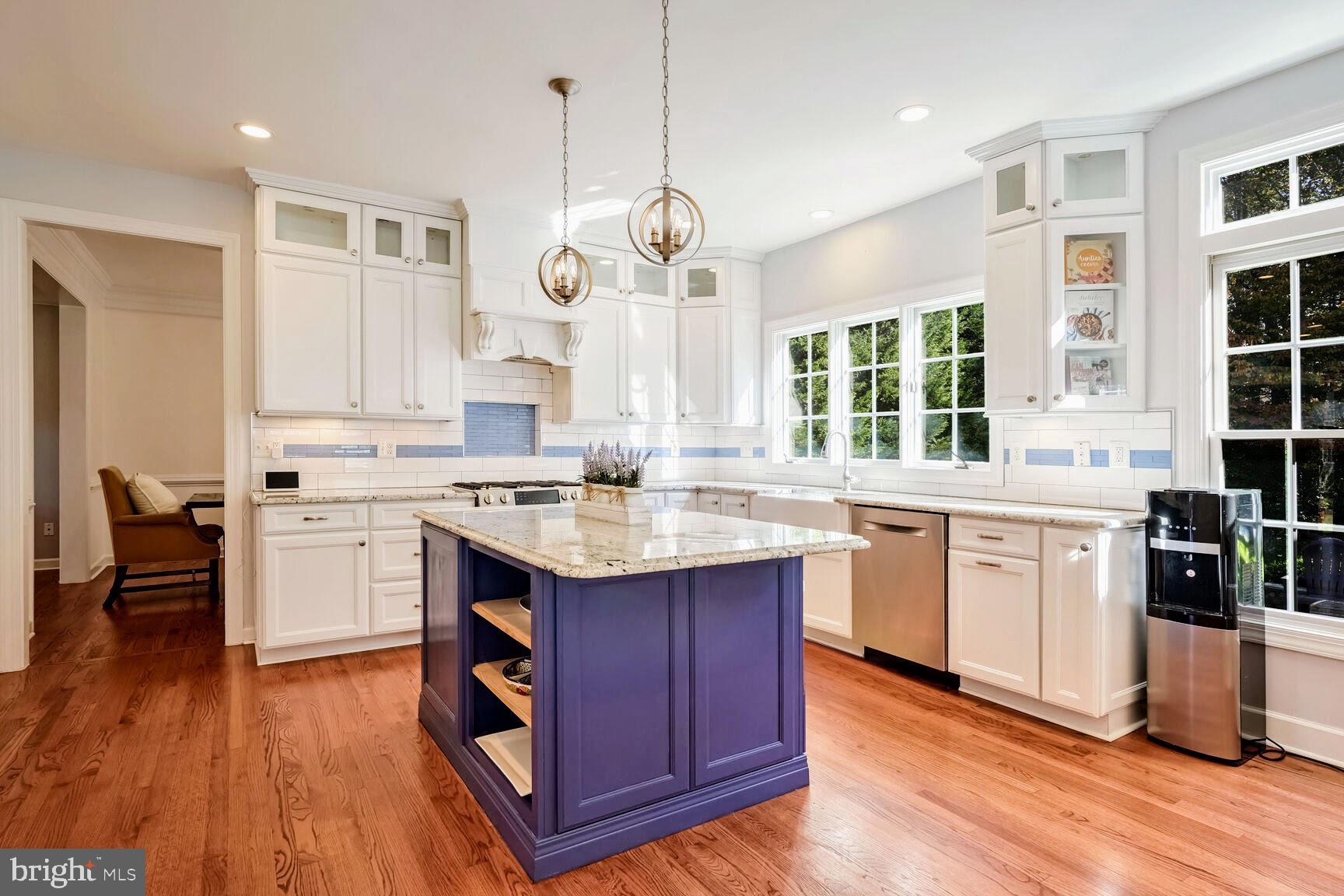 MEADOWBROOK WOODS - Residential