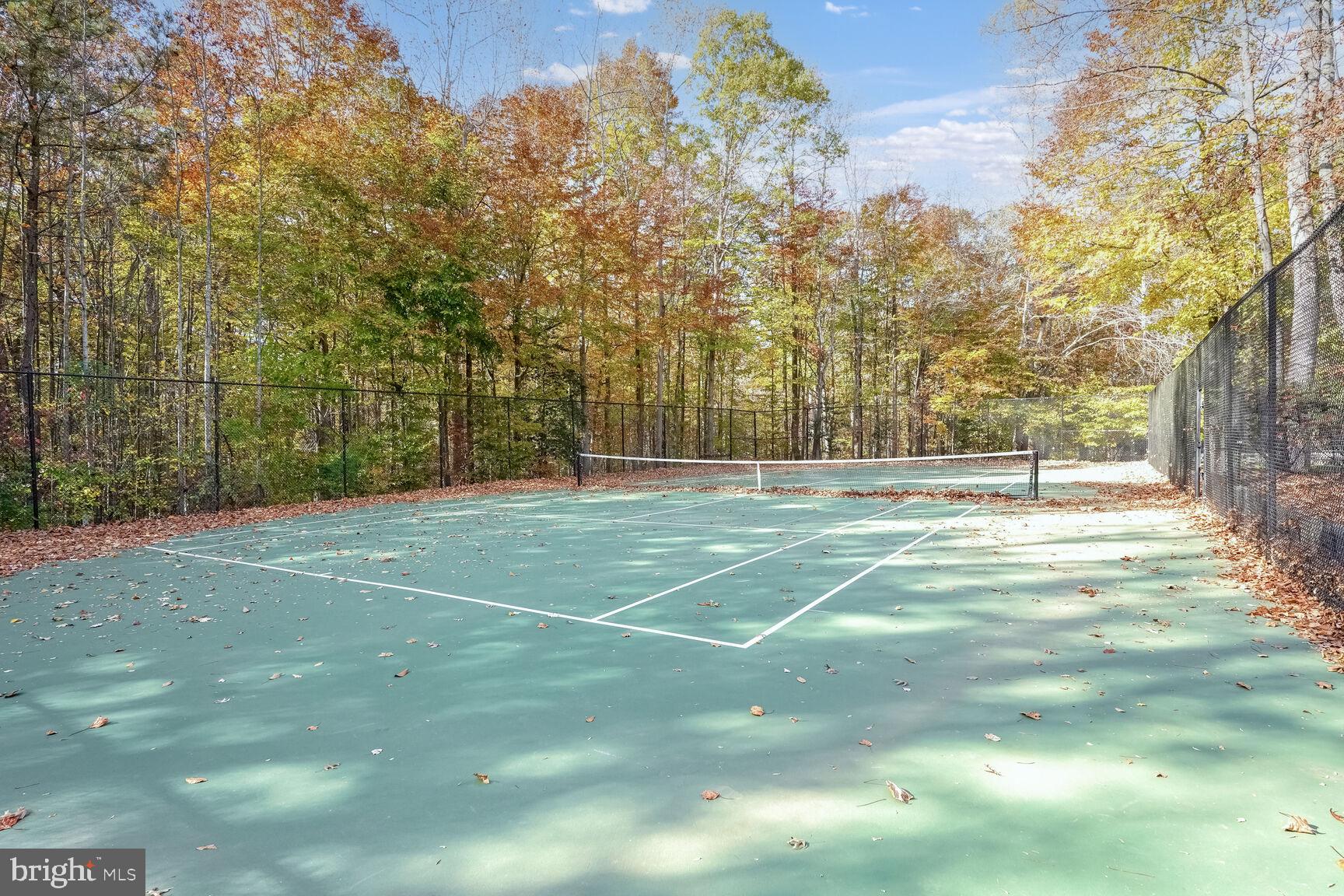 MEADOWBROOK WOODS - Residential