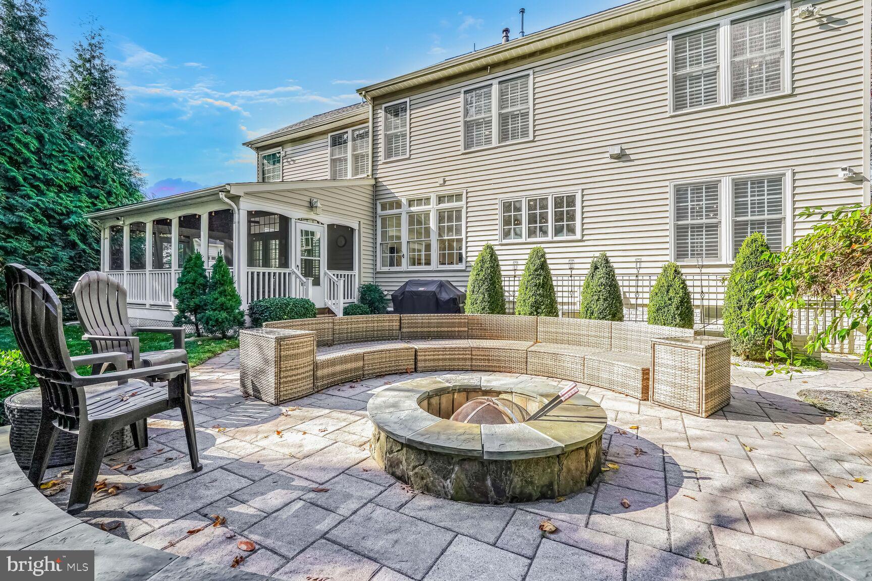 MEADOWBROOK WOODS - Residential