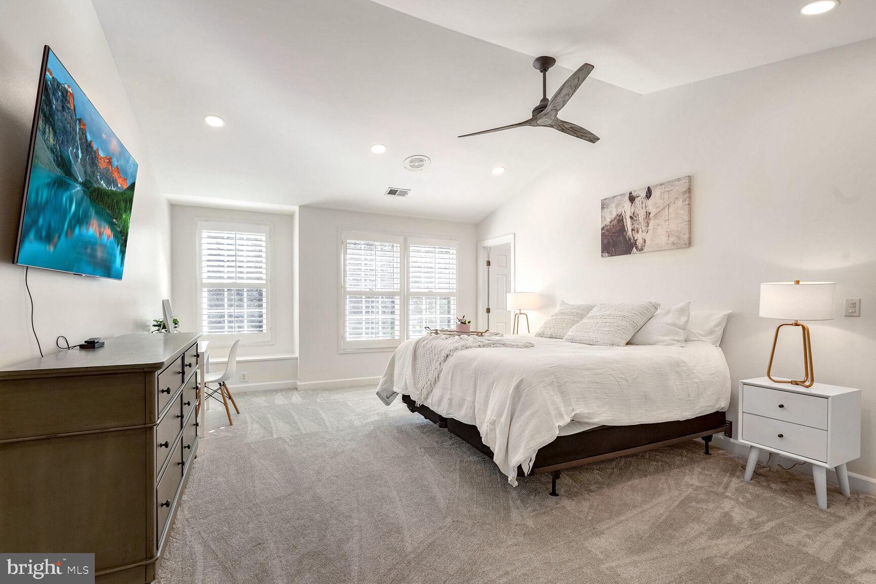 MEADOWBROOK WOODS - Residential