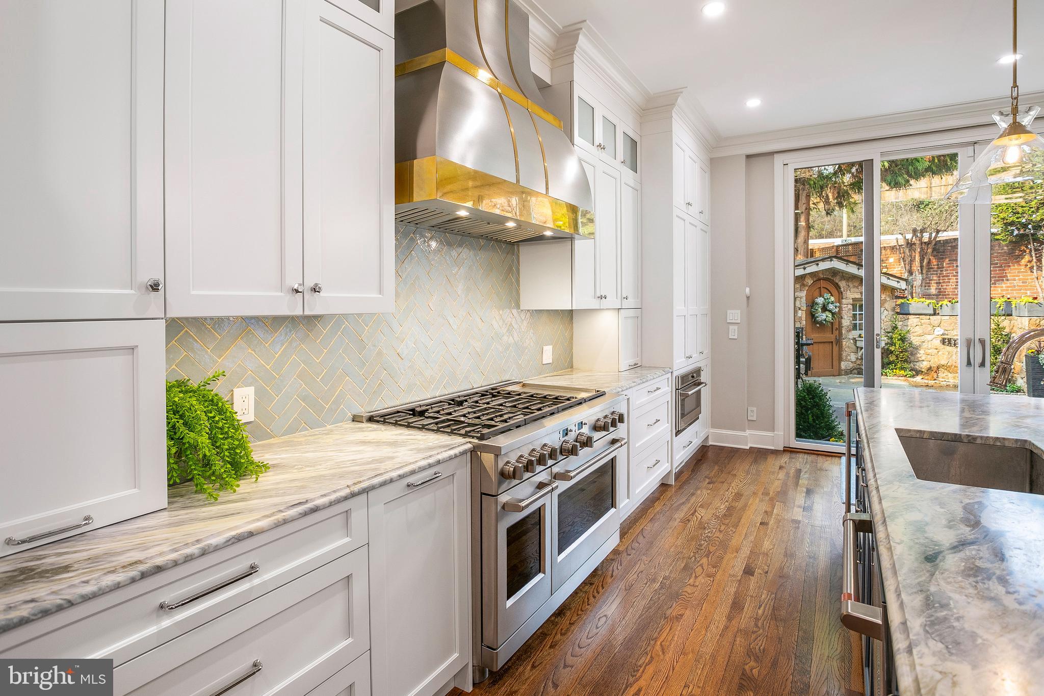 GEORGETOWN - Residential