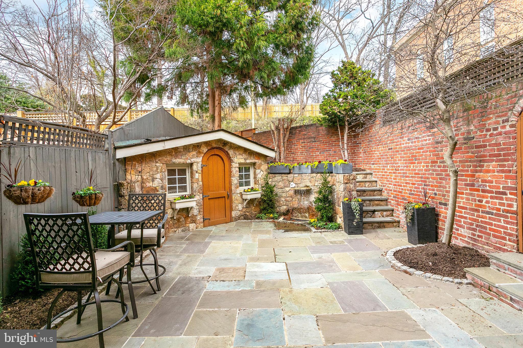 GEORGETOWN - Residential