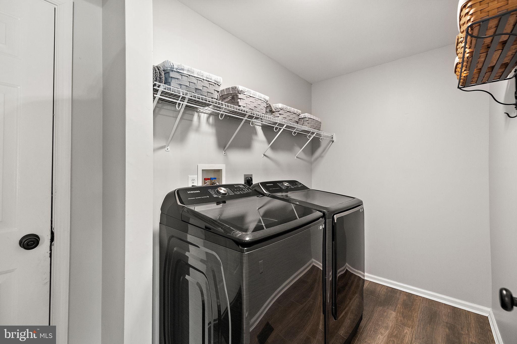 SUNSET MEADOWS - Residential